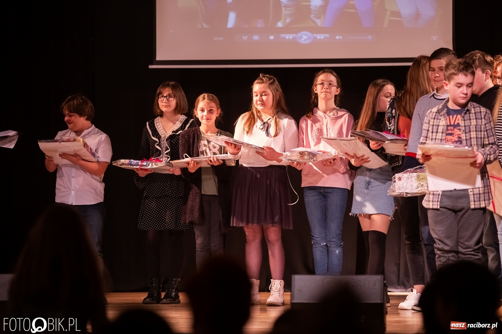 Zdjęcie w galerii na portalu naszraciborz.pl: Rozstrzygnięcie Powiatowego Konkursu Plastycznego Moja Walentynka wiadomości z regionu