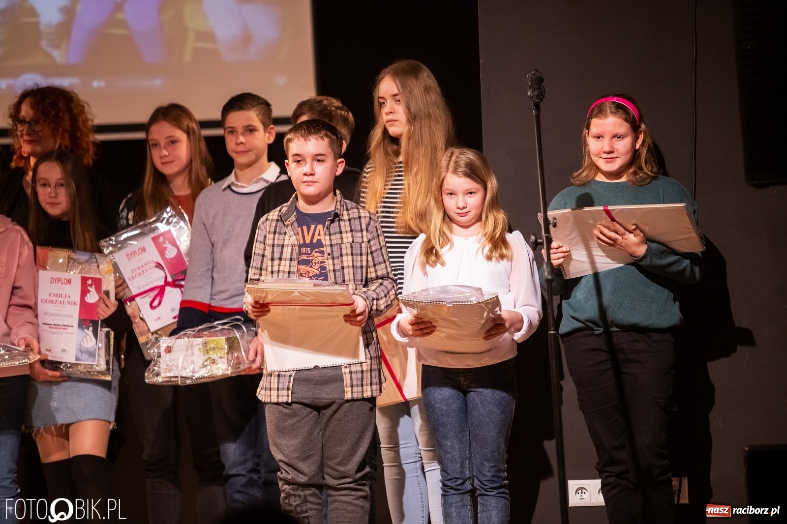 Zdjęcie w galerii na portalu naszraciborz.pl: Rozstrzygnięcie Powiatowego Konkursu Plastycznego Moja Walentynka wiadomości z regionu