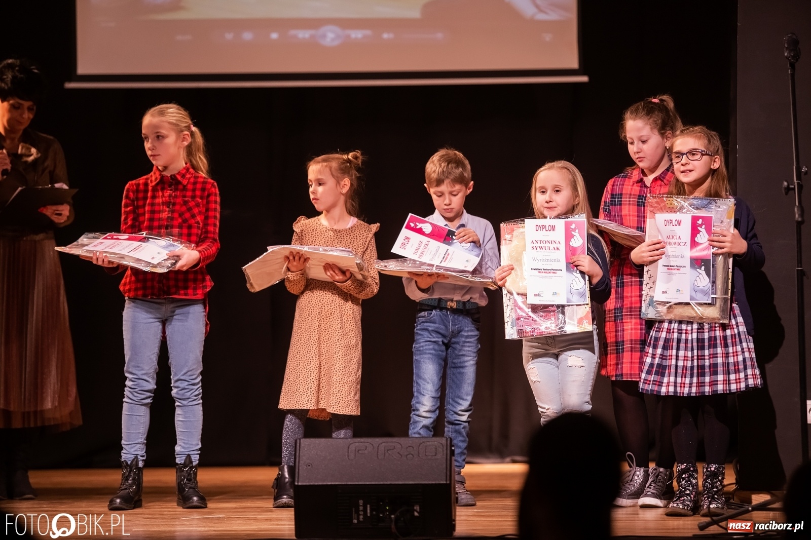 Zdjęcie w galerii na portalu naszraciborz.pl: Rozstrzygnięcie Powiatowego Konkursu Plastycznego Moja Walentynka wiadomości z regionu