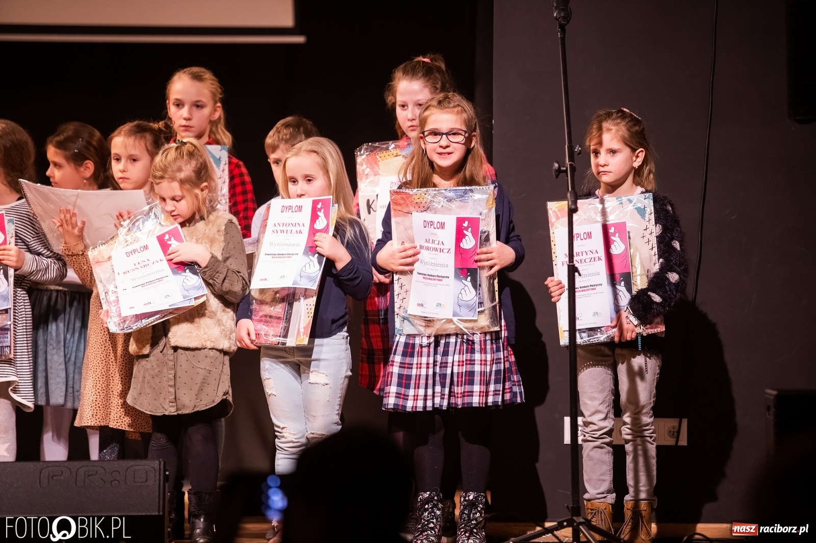 Zdjęcie w galerii na portalu naszraciborz.pl: Rozstrzygnięcie Powiatowego Konkursu Plastycznego Moja Walentynka wiadomości z regionu