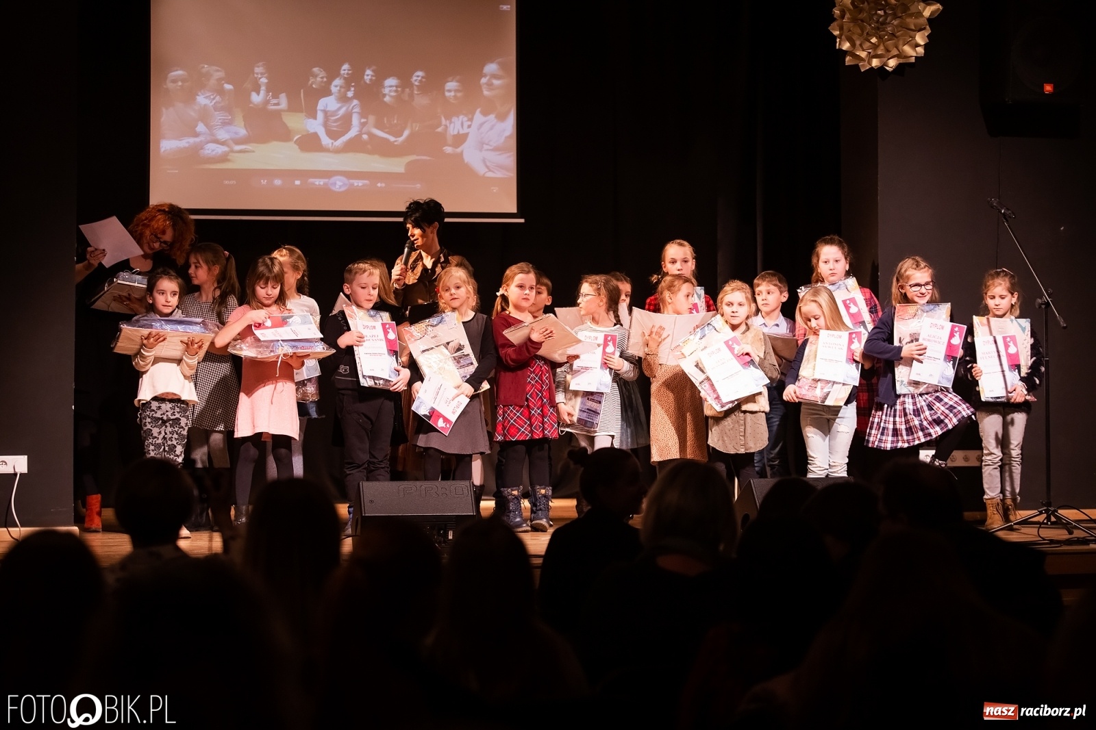 Zdjęcie w galerii na portalu naszraciborz.pl: Rozstrzygnięcie Powiatowego Konkursu Plastycznego Moja Walentynka wiadomości z regionu