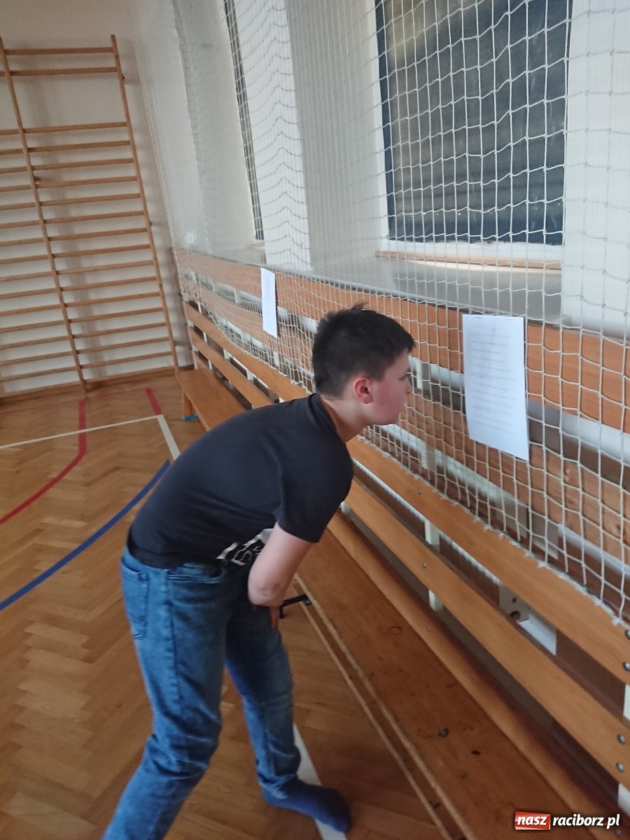 Zdjęcie w galerii na portalu naszraciborz.pl: Multimedialny Dzień Języka Ojczystego na Płoni wiadomości z regionu