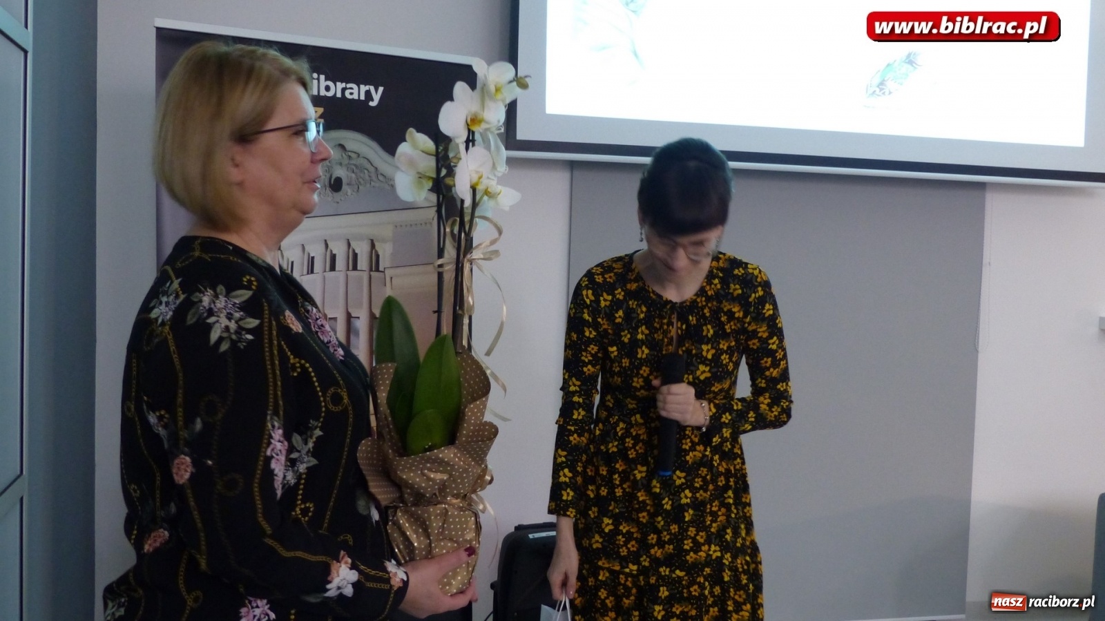 Zdjęcie w galerii na portalu naszraciborz.pl: PREFABRYKATY Katarzyny Rybińskiej – wieczór poezji w bibliotece wiadomości z regionu