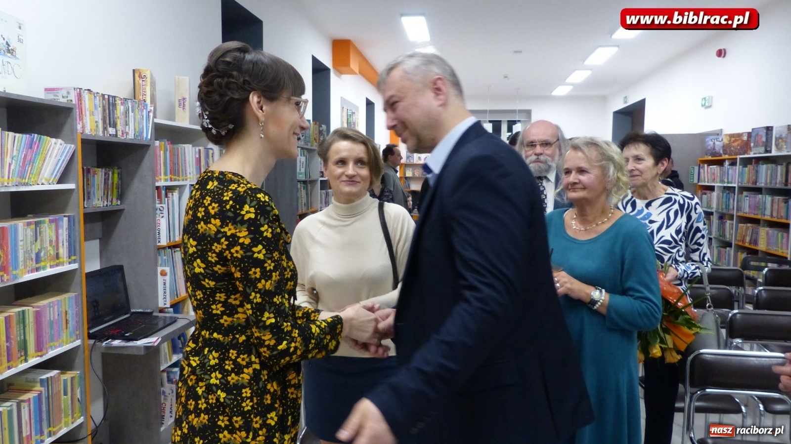 Zdjęcie w galerii na portalu naszraciborz.pl: PREFABRYKATY Katarzyny Rybińskiej – wieczór poezji w bibliotece wiadomości z regionu