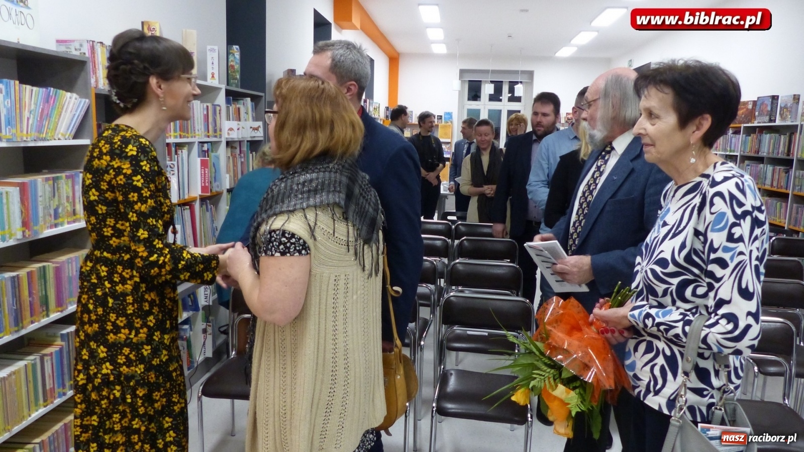 Zdjęcie w galerii na portalu naszraciborz.pl: PREFABRYKATY Katarzyny Rybińskiej – wieczór poezji w bibliotece wiadomości z regionu