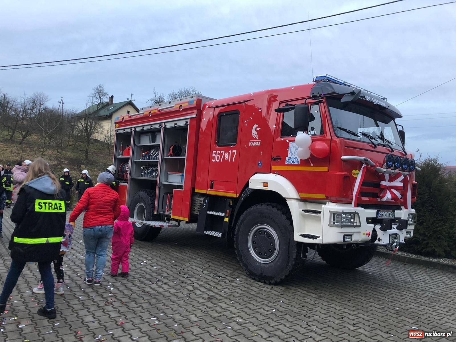 Zdjęcie w galerii na portalu naszraciborz.pl: OSP Strzybnik powitała nowego kamaza  wiadomości z regionu