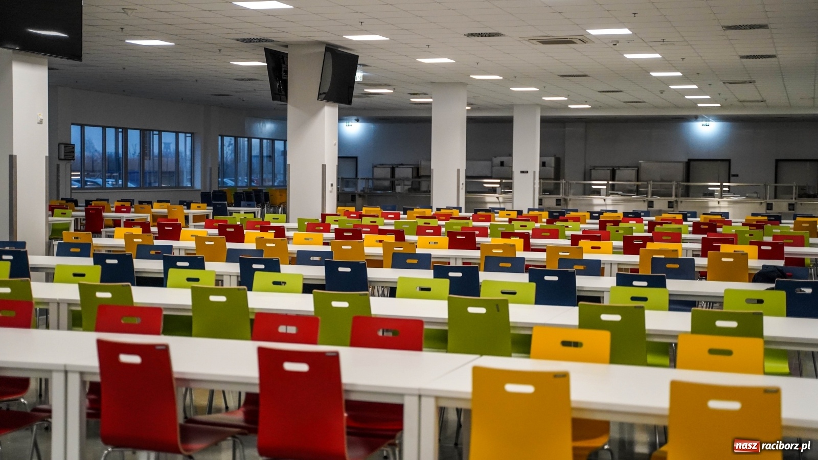 Zdjęcie w galerii na portalu naszraciborz.pl: Amazon ujawnił, ile zapłaci za godzinę pracy w centrum w Gliwicach  wiadomości z regionu