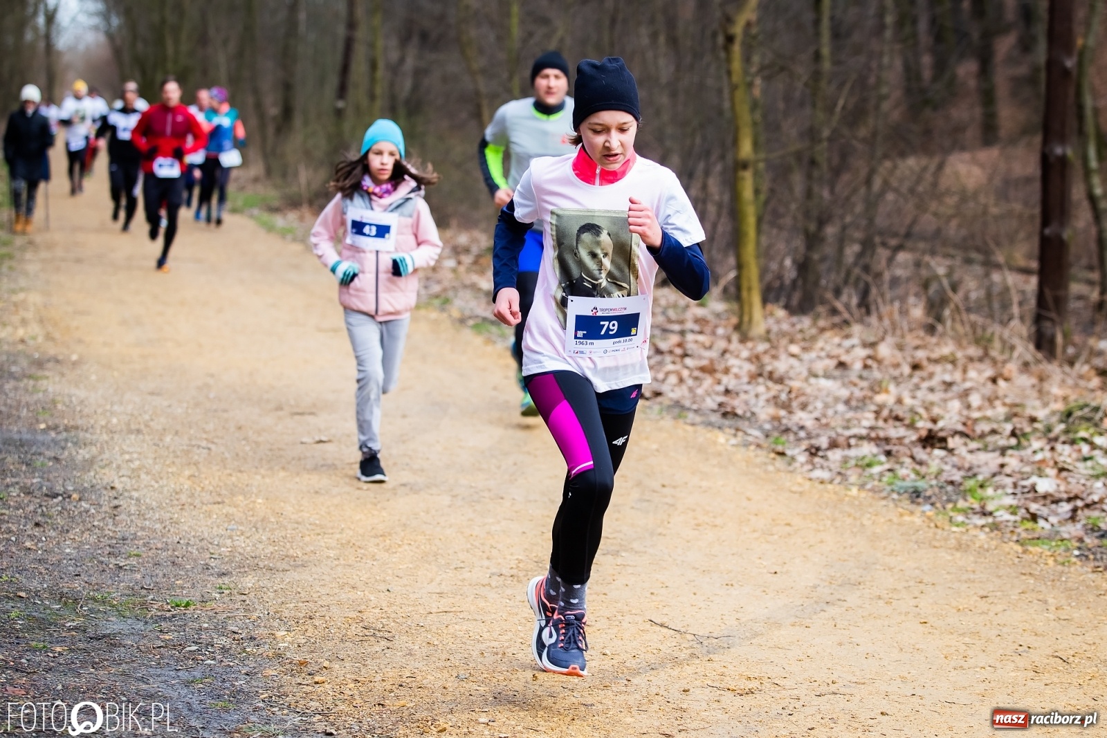Zdjęcie w galerii na portalu naszraciborz.pl: Bieg Tropem Wilczym w Arboretum Bramy Morawskiej wiadomości z regionu
