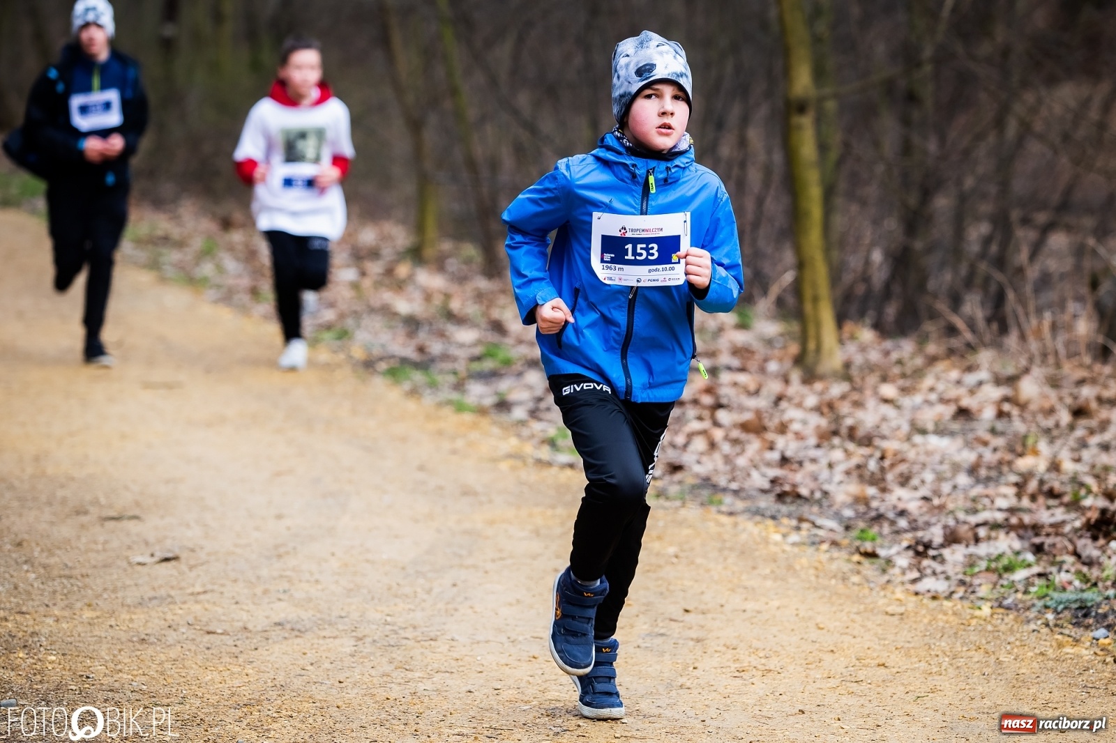 Zdjęcie w galerii na portalu naszraciborz.pl: Bieg Tropem Wilczym w Arboretum Bramy Morawskiej wiadomości z regionu