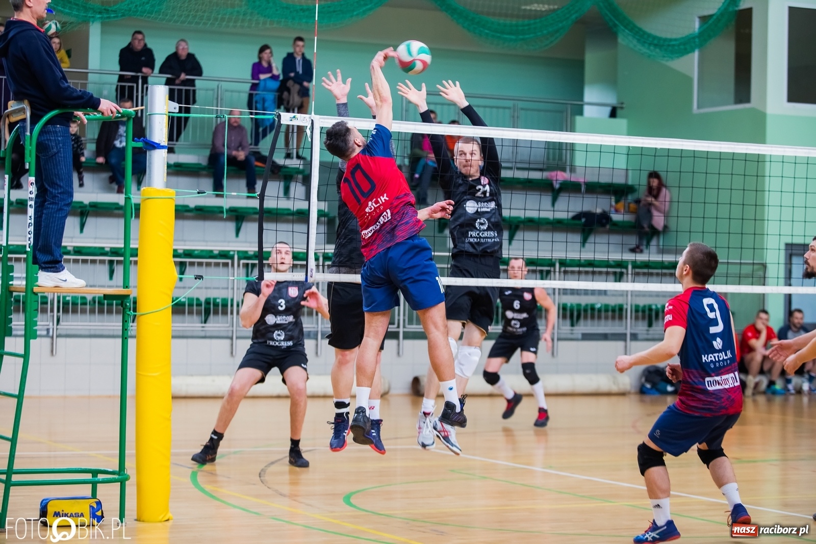 Zdjęcie w galerii na portalu naszraciborz.pl: Niedziela w RLPS. Faworyci ze zwycięstwami [FOTO] wiadomości z regionu