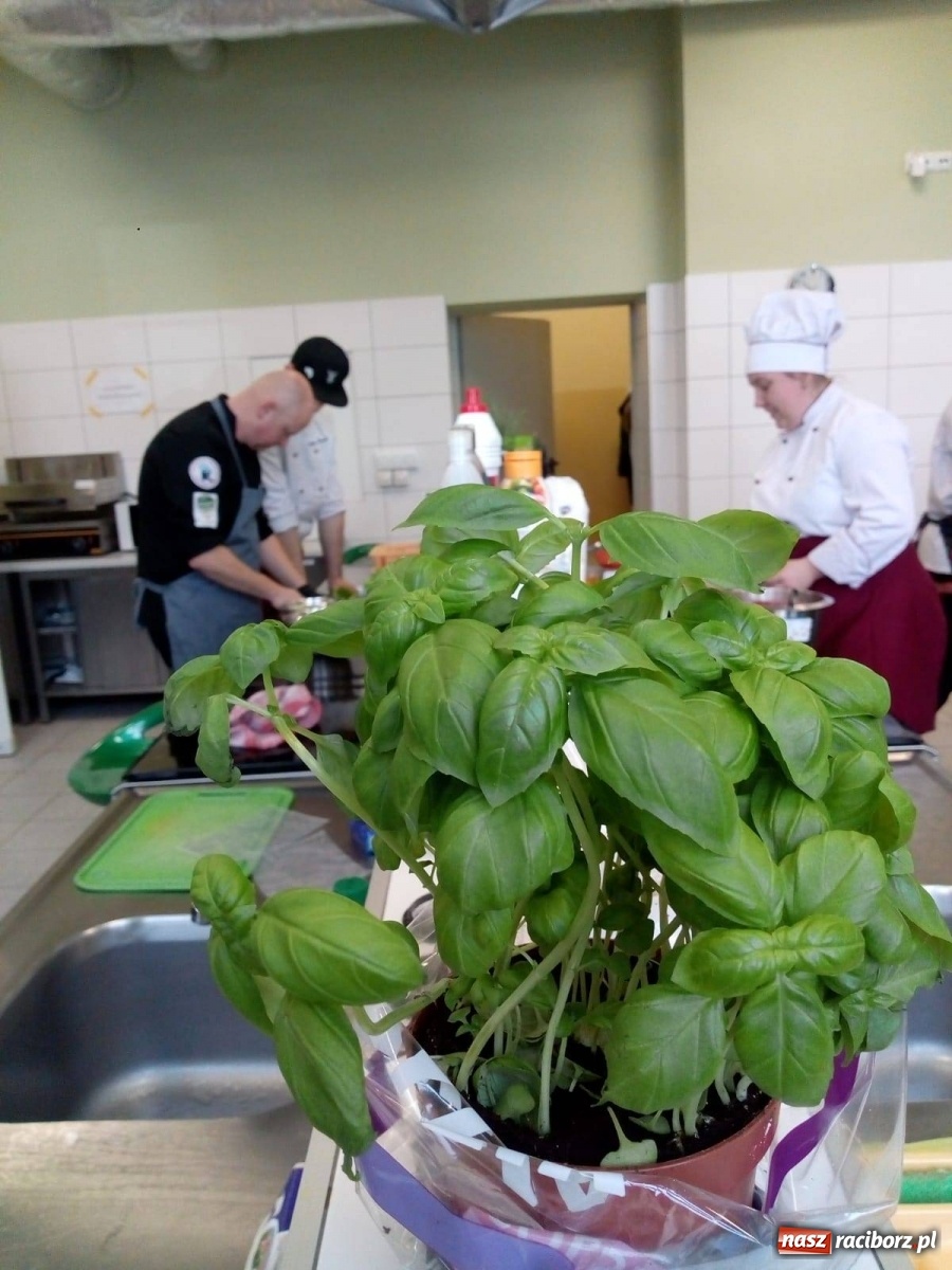 Zdjęcie w galerii na portalu naszraciborz.pl: Uczniowie Budowlanki i Gastronomika z nowymi kompetencjami  wiadomości z regionu