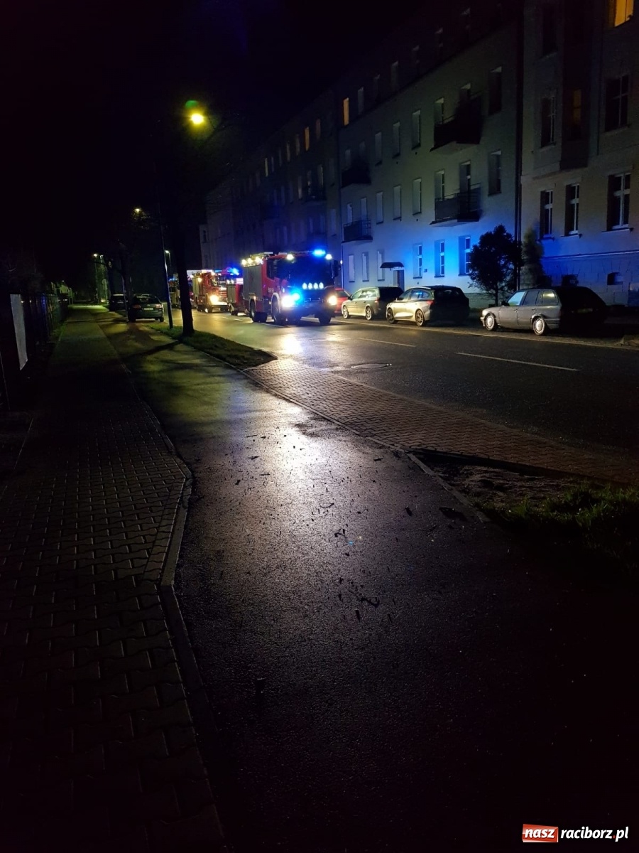 Zdjęcie w galerii na portalu naszraciborz.pl: Zapach spalenizny postawił strażaków na nogi [FOTO] wiadomości z regionu