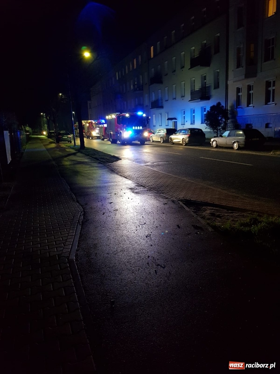 Zdjęcie w galerii na portalu naszraciborz.pl: Zapach spalenizny postawił strażaków na nogi [FOTO] wiadomości z regionu