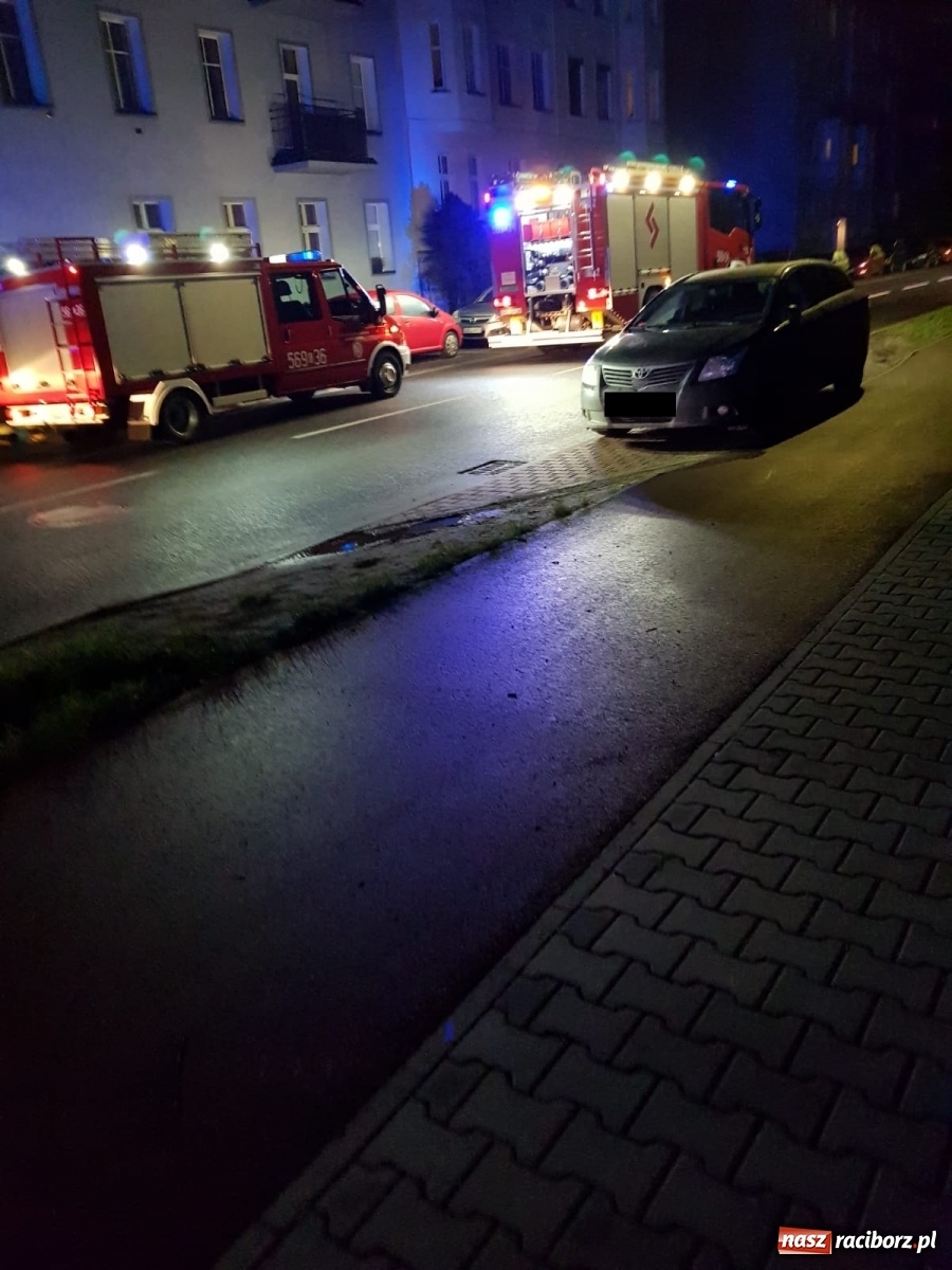 Zdjęcie w galerii na portalu naszraciborz.pl: Zapach spalenizny postawił strażaków na nogi [FOTO] wiadomości z regionu