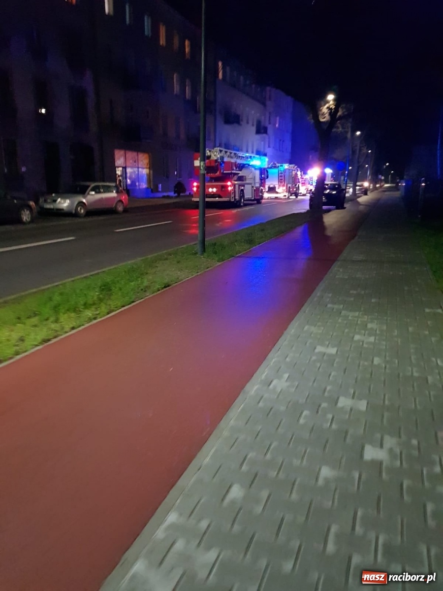 Zdjęcie w galerii na portalu naszraciborz.pl: Zapach spalenizny postawił strażaków na nogi [FOTO] wiadomości z regionu