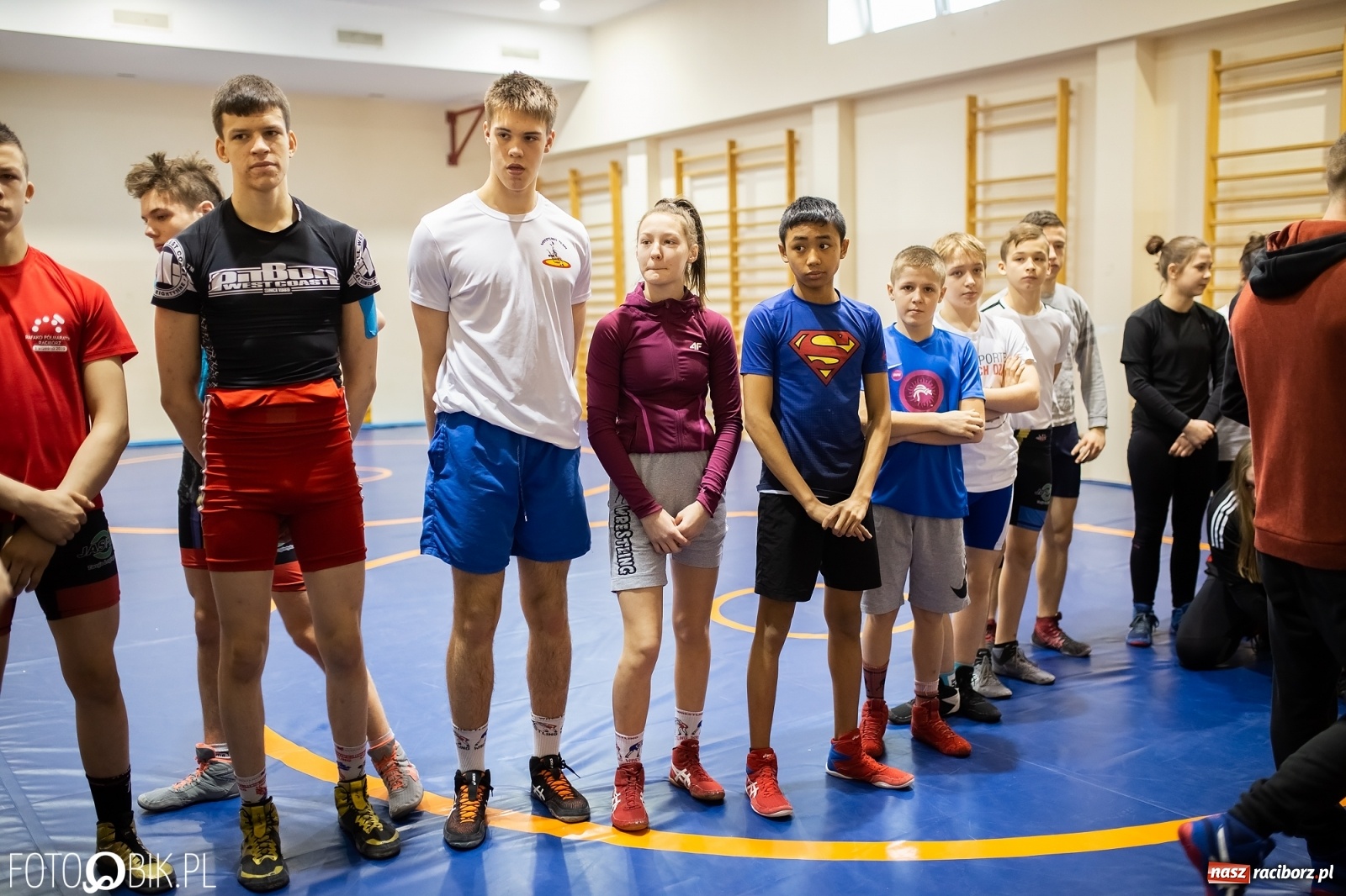 Zdjęcie w galerii na portalu naszraciborz.pl: Wicemistrz Europy w zapasach odwiedził uczniów ZSOMS [FOTO i WIDEO] wiadomości z regionu