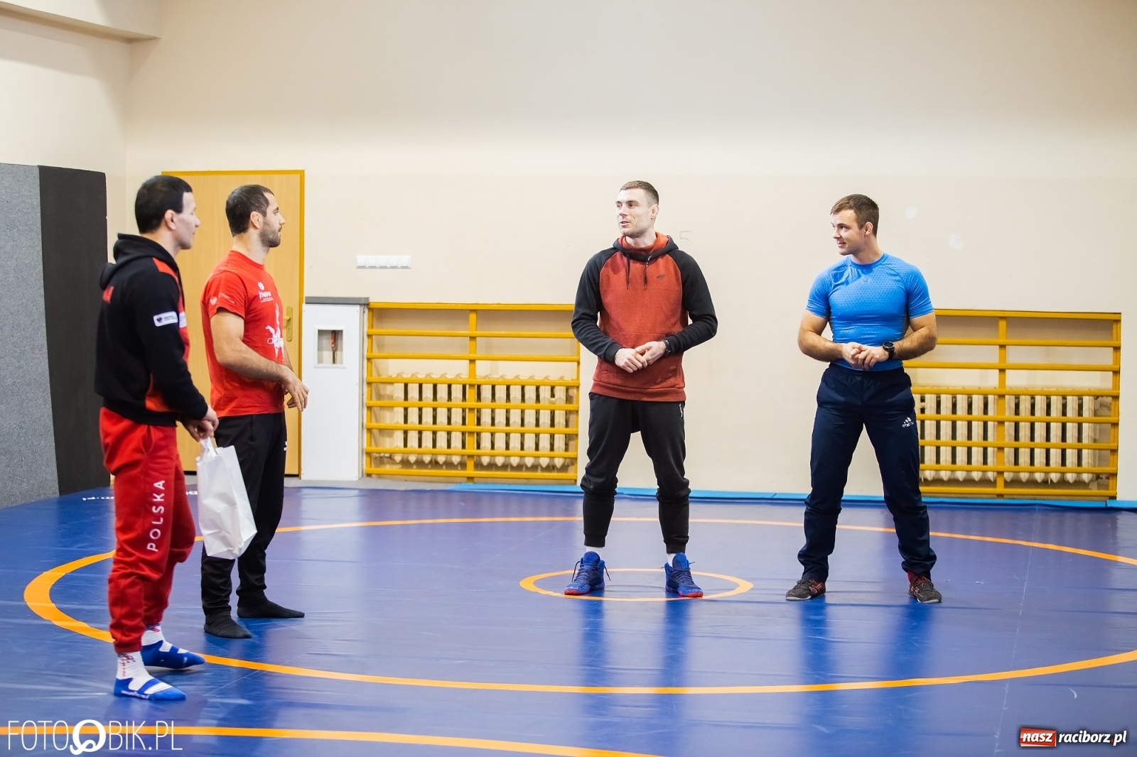 Zdjęcie w galerii na portalu naszraciborz.pl: Wicemistrz Europy w zapasach odwiedził uczniów ZSOMS [FOTO i WIDEO] wiadomości z regionu