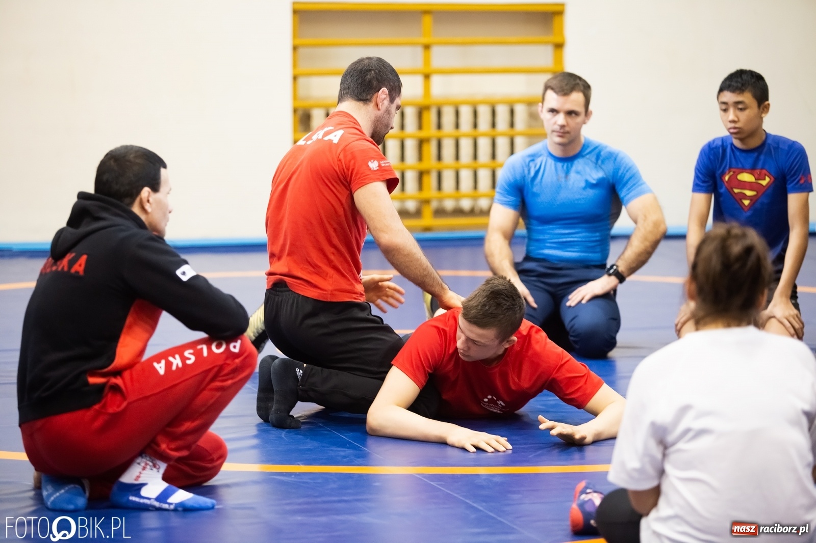 Zdjęcie w galerii na portalu naszraciborz.pl: Wicemistrz Europy w zapasach odwiedził uczniów ZSOMS [FOTO i WIDEO] wiadomości z regionu