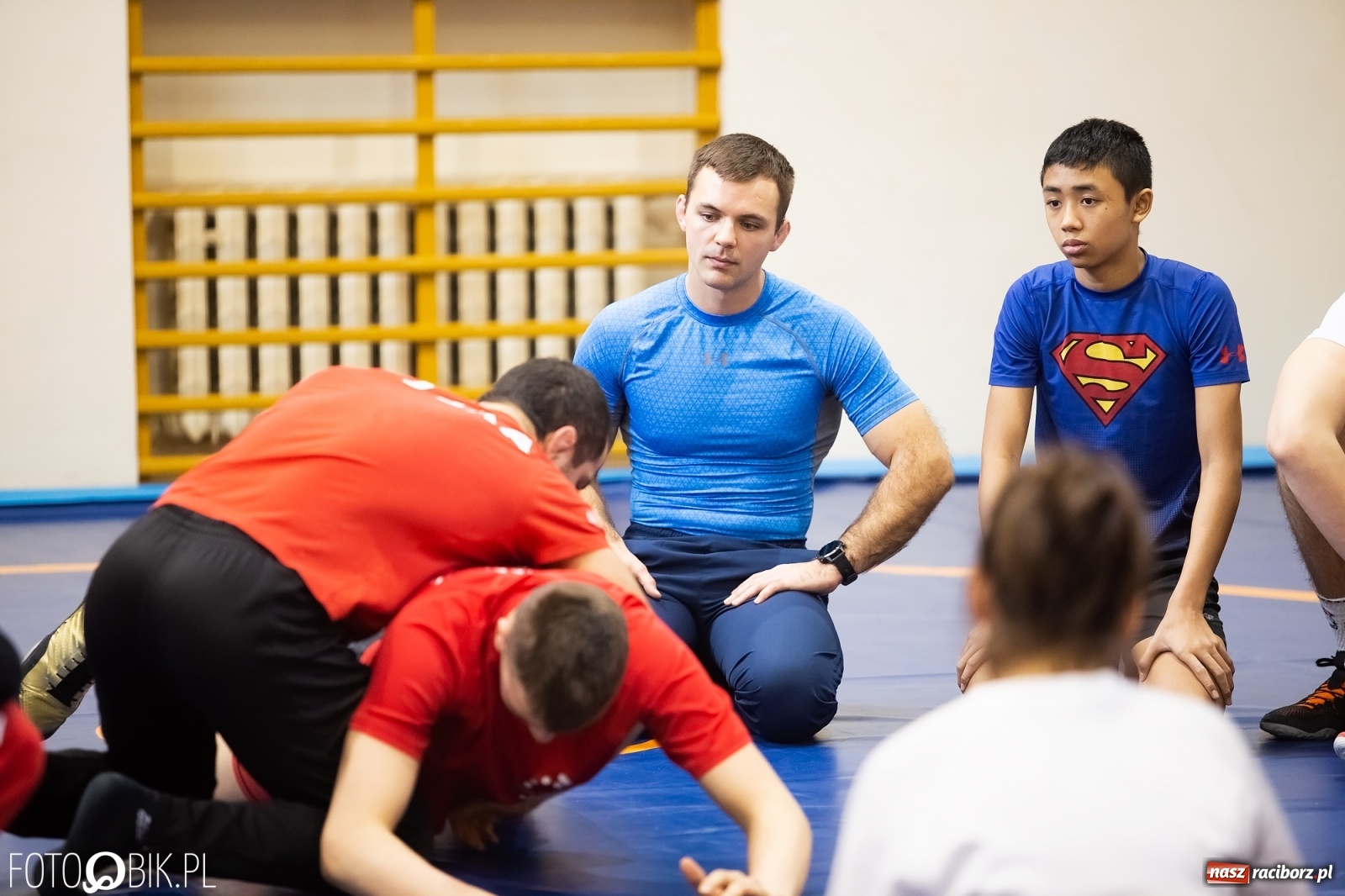 Zdjęcie w galerii na portalu naszraciborz.pl: Wicemistrz Europy w zapasach odwiedził uczniów ZSOMS [FOTO i WIDEO] wiadomości z regionu