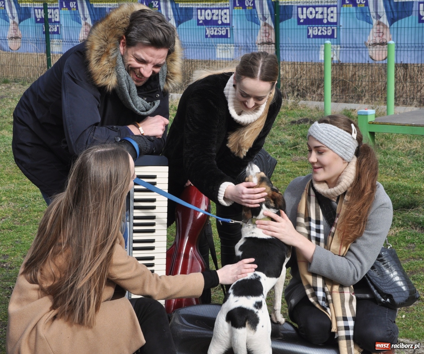 Zdjęcie w galerii na portalu naszraciborz.pl: Raciborscy artyści dla raciborskiego schroniska wiadomości z regionu