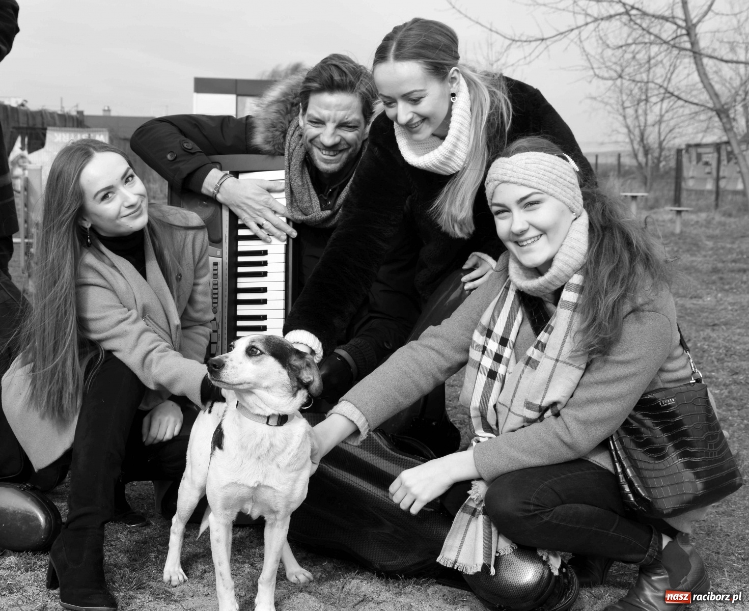 Zdjęcie w galerii na portalu naszraciborz.pl: Raciborscy artyści dla raciborskiego schroniska wiadomości z regionu