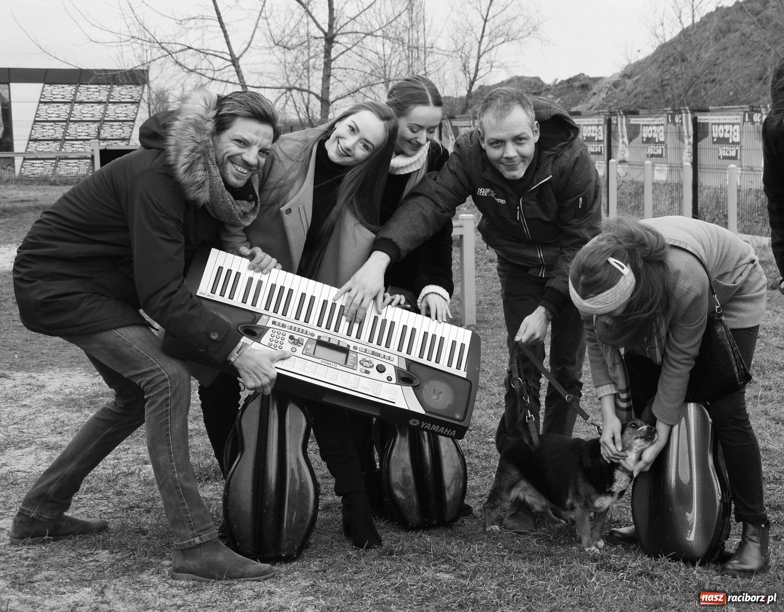 Zdjęcie w galerii na portalu naszraciborz.pl: Raciborscy artyści dla raciborskiego schroniska wiadomości z regionu