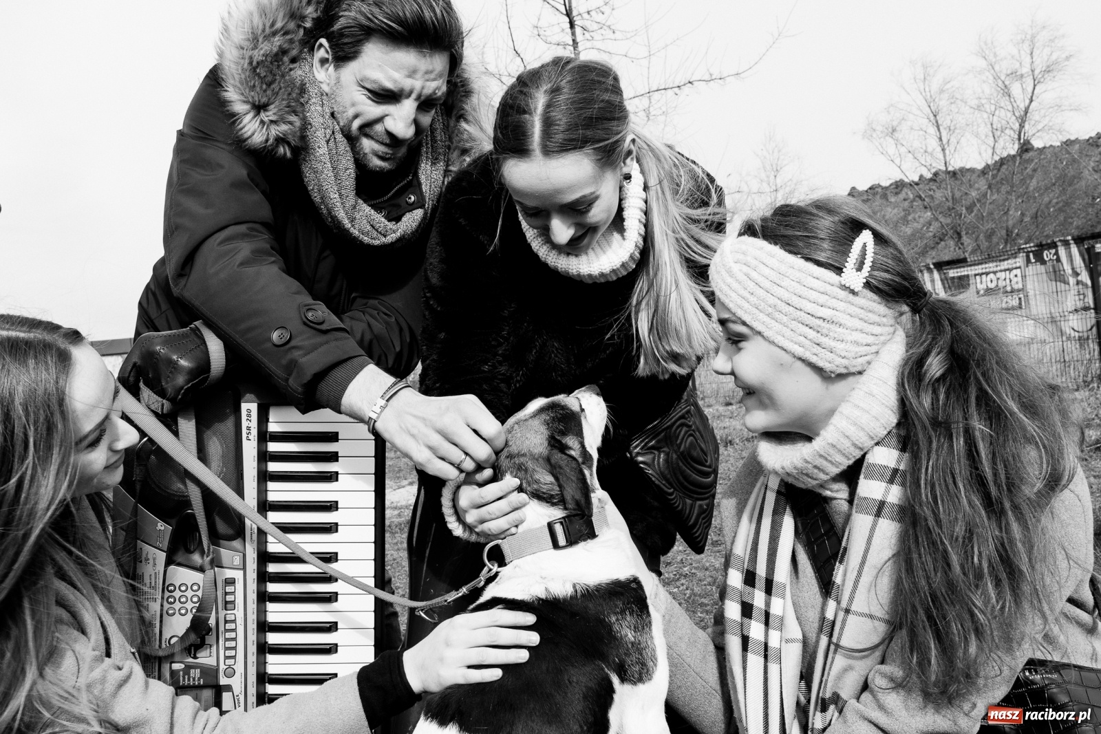 Zdjęcie w galerii na portalu naszraciborz.pl: Raciborscy artyści dla raciborskiego schroniska wiadomości z regionu