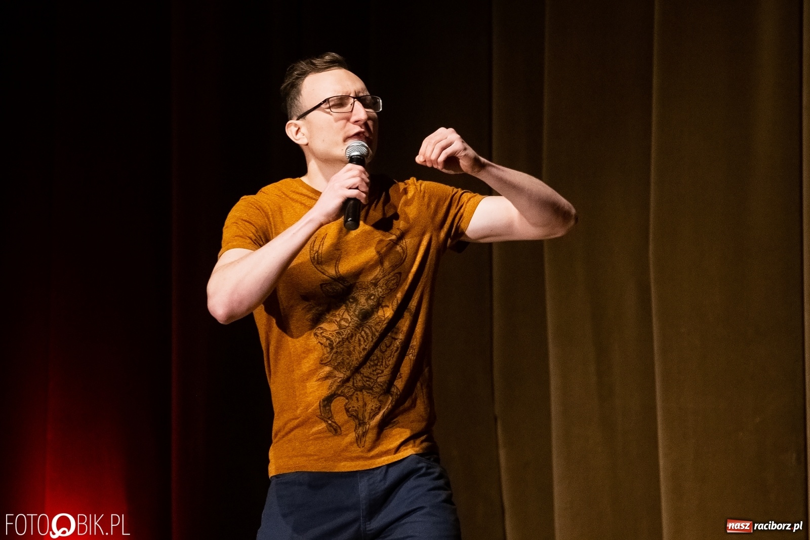 Zdjęcie w galerii na portalu naszraciborz.pl: Stand-uper Abelard Giza wystąpił w RCK wiadomości z regionu