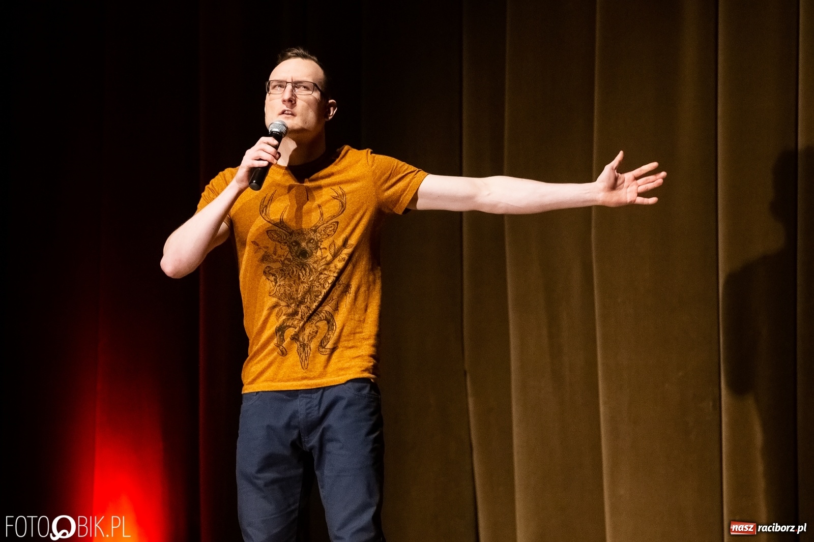 Zdjęcie w galerii na portalu naszraciborz.pl: Stand-uper Abelard Giza wystąpił w RCK wiadomości z regionu