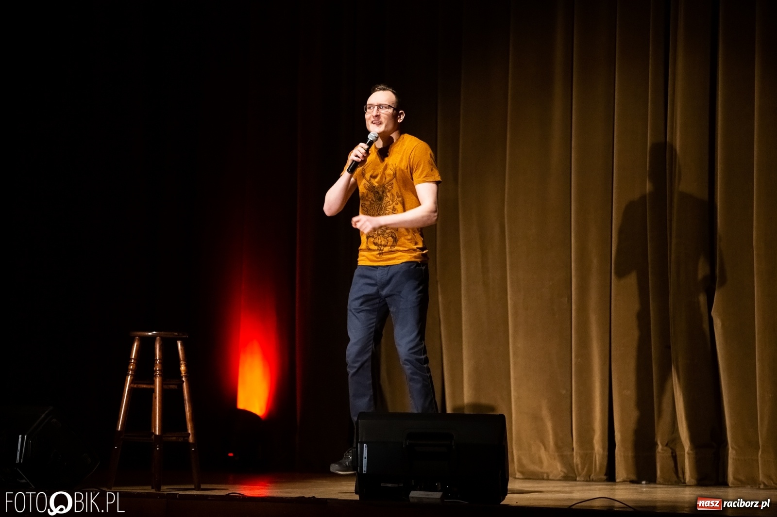 Zdjęcie w galerii na portalu naszraciborz.pl: Stand-uper Abelard Giza wystąpił w RCK wiadomości z regionu