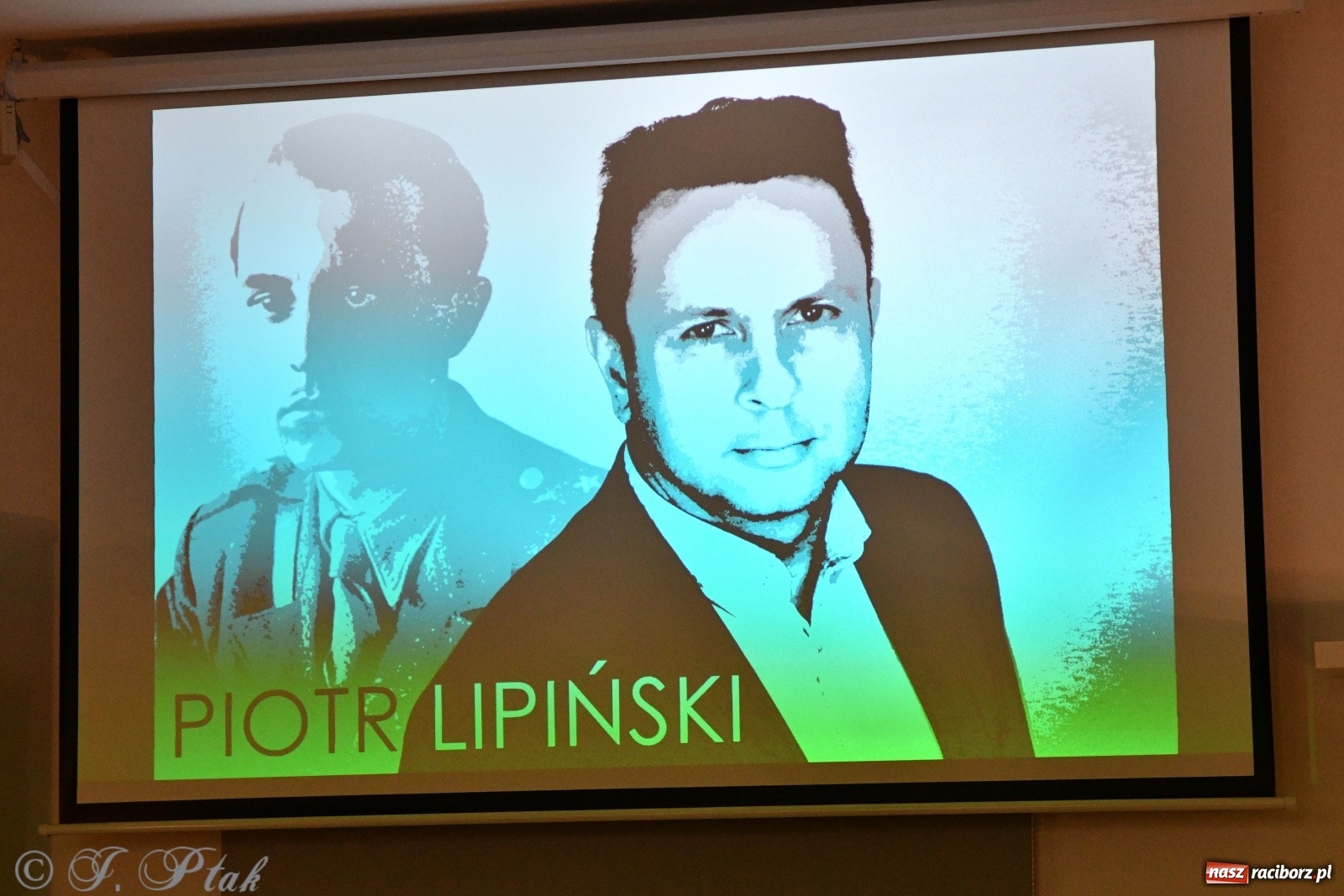 Zdjęcie w galerii na portalu naszraciborz.pl: Piotr Lipiński spotkał się z czytelnikami w raciborskiej książnicy [FOTO] wiadomości z regionu