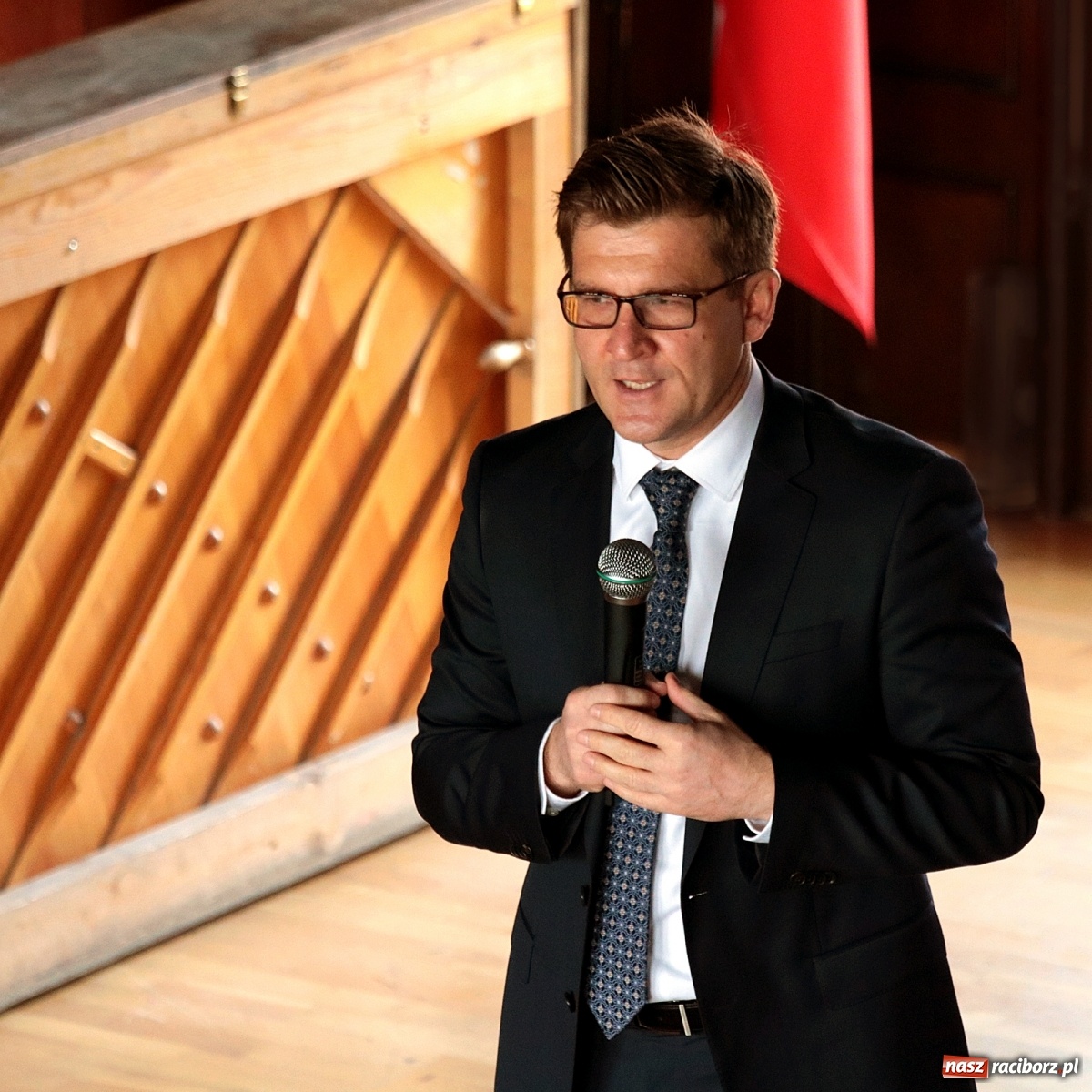 Zdjęcie w galerii na portalu naszraciborz.pl: Ekspert Banku Światowego gościł w I LO wiadomości z regionu