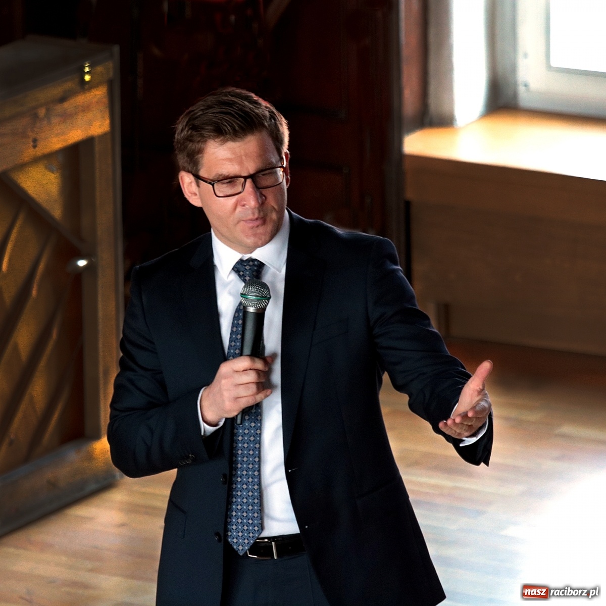 Zdjęcie w galerii na portalu naszraciborz.pl: Ekspert Banku Światowego gościł w I LO wiadomości z regionu