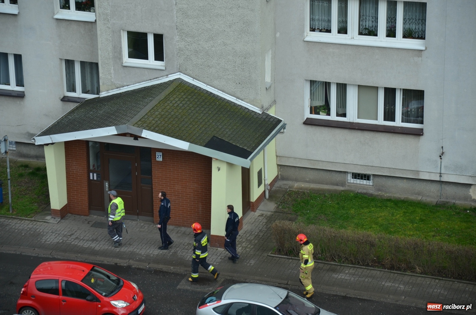 Zdjęcie w galerii na portalu naszraciborz.pl: Raport 998. Akcja strażaków na Katowickiej [FOTO] wiadomości z regionu