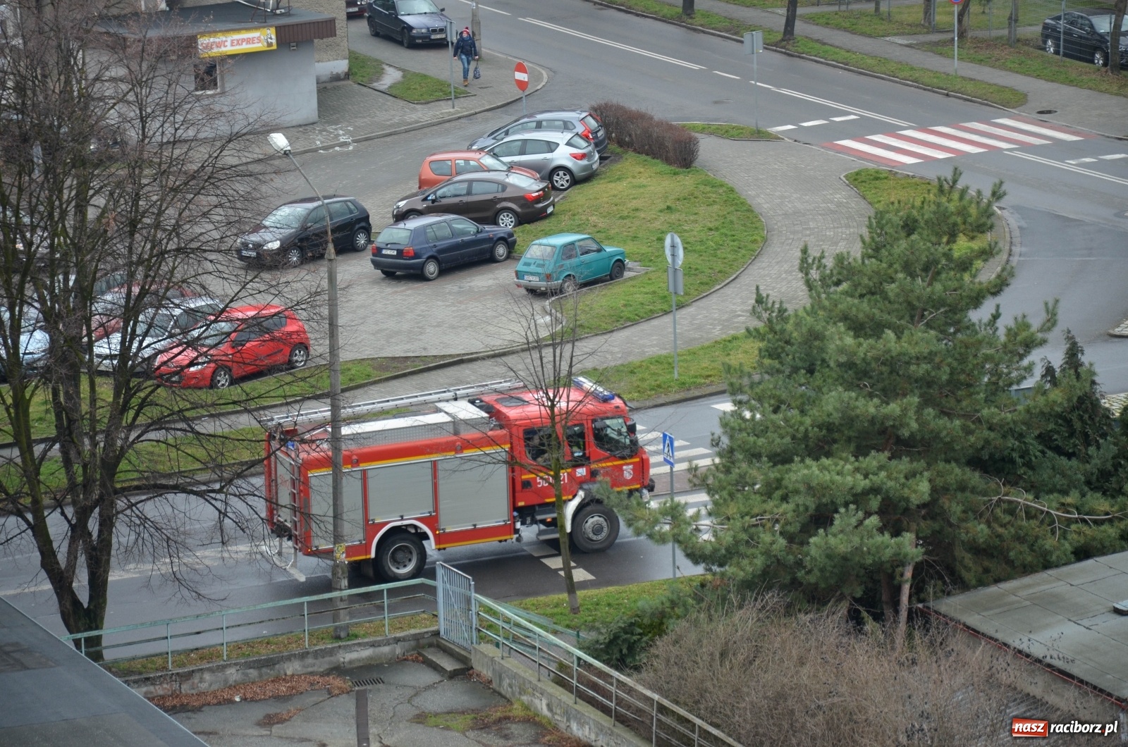 Zdjęcie w galerii na portalu naszraciborz.pl: Raport 998. Akcja strażaków na Katowickiej [FOTO] wiadomości z regionu