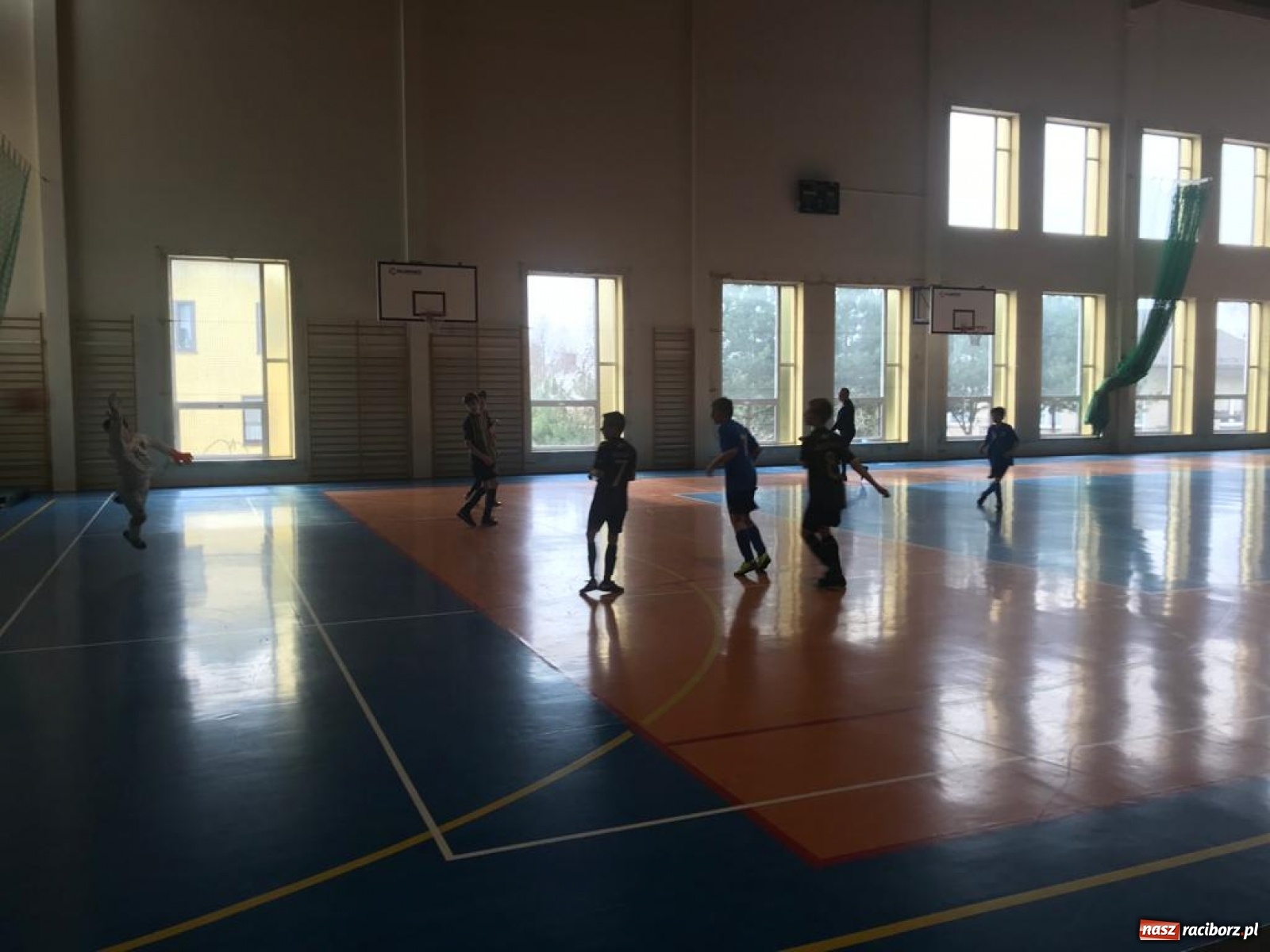 Zdjęcie w galerii na portalu naszraciborz.pl: Triumf młodzików Unii na turnieju w Świerklanach wiadomości z regionu