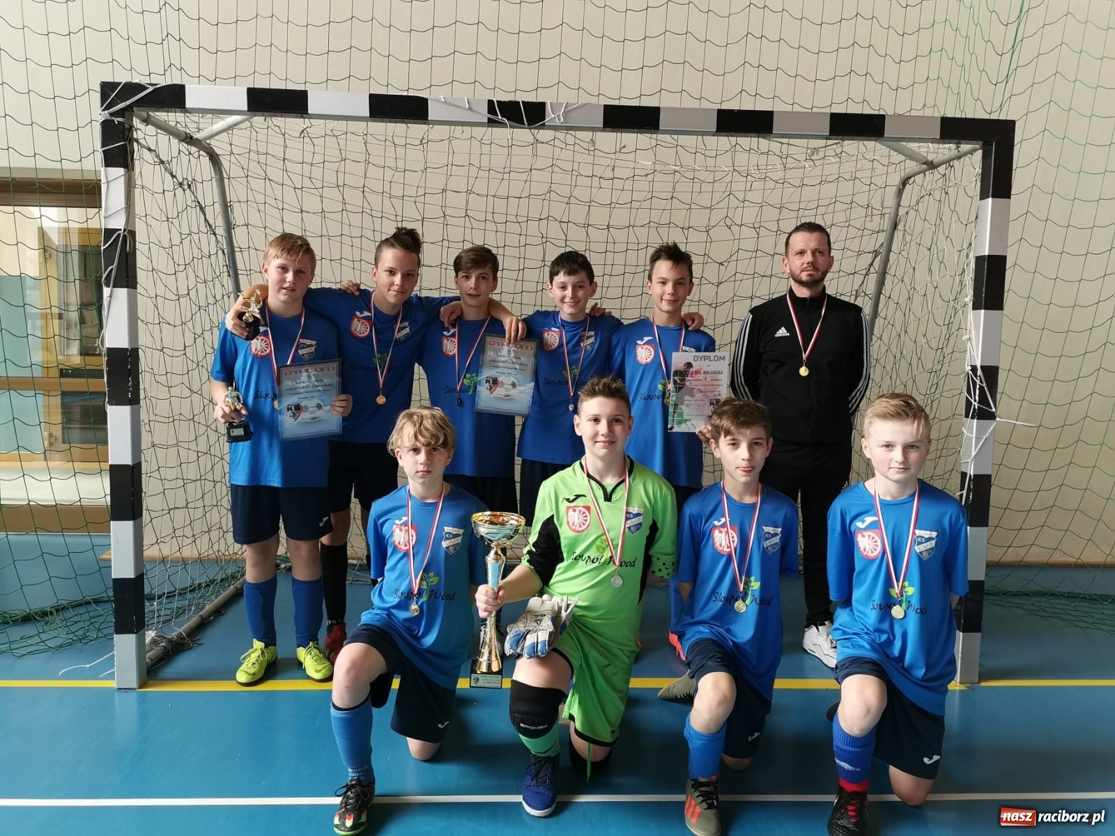 Zdjęcie w galerii na portalu naszraciborz.pl: Triumf młodzików Unii na turnieju w Świerklanach wiadomości z regionu