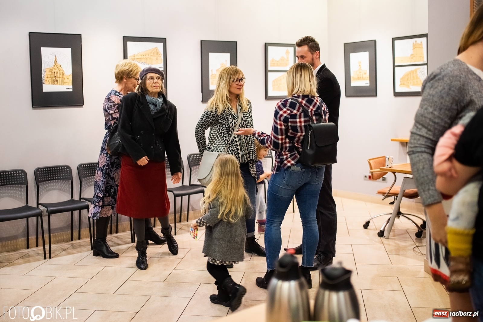 Zdjęcie w galerii na portalu naszraciborz.pl: Julia Anna Maluje Racibórz w Galerii OBOK wiadomości z regionu