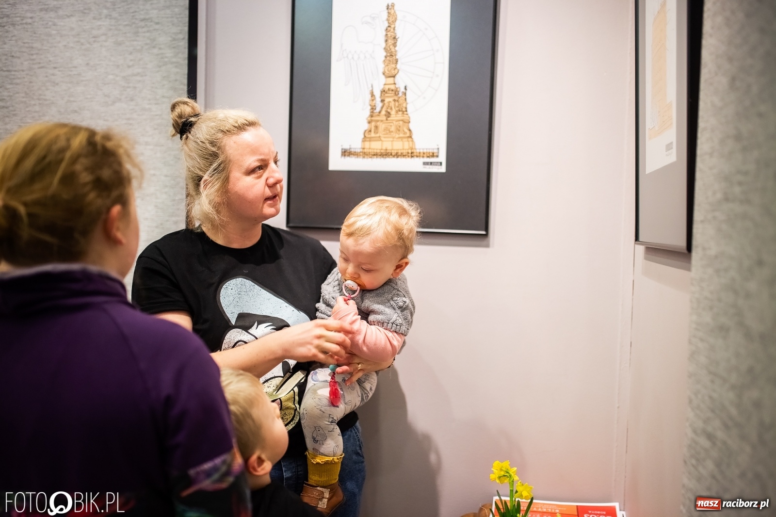 Zdjęcie w galerii na portalu naszraciborz.pl: Julia Anna Maluje Racibórz w Galerii OBOK wiadomości z regionu