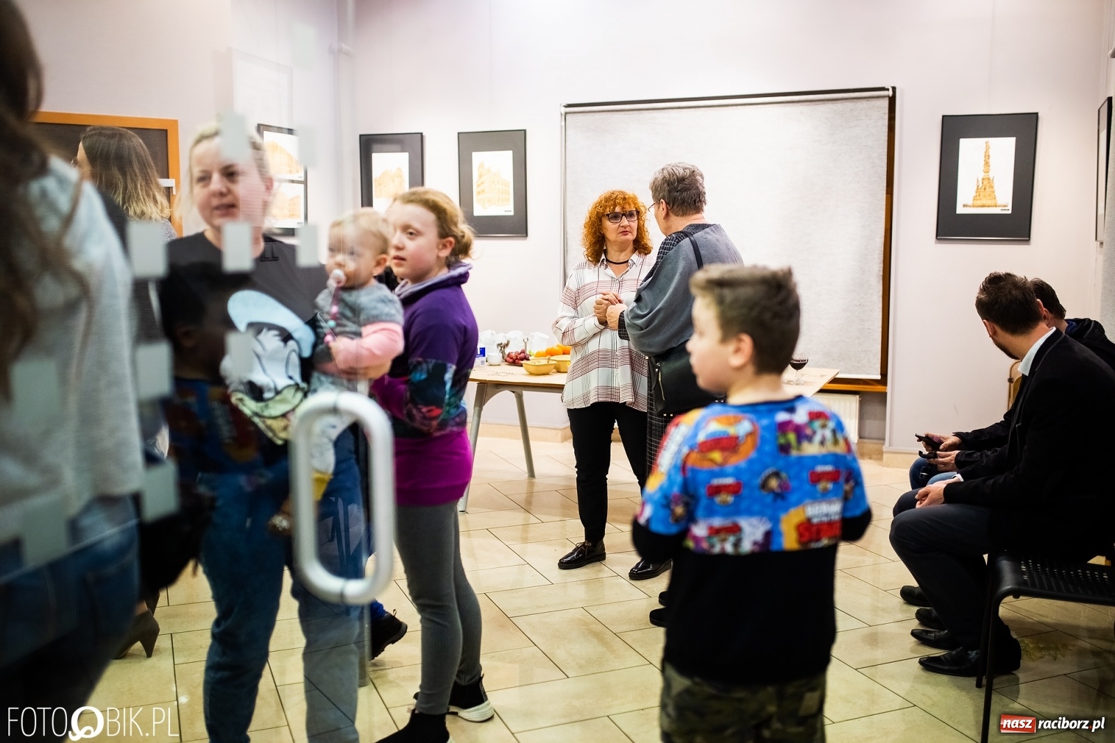 Zdjęcie w galerii na portalu naszraciborz.pl: Julia Anna Maluje Racibórz w Galerii OBOK wiadomości z regionu