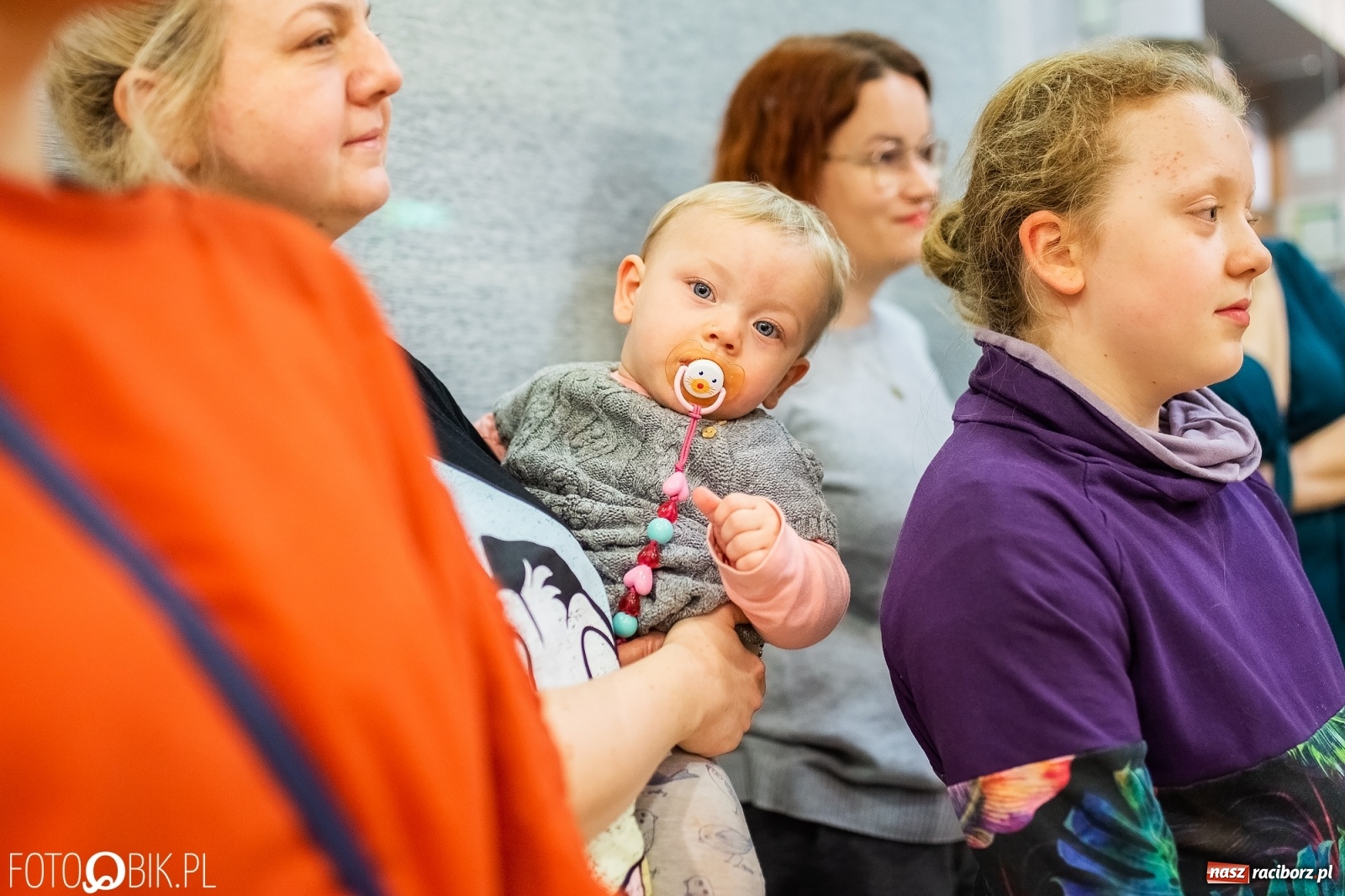 Zdjęcie w galerii na portalu naszraciborz.pl: Julia Anna Maluje Racibórz w Galerii OBOK wiadomości z regionu