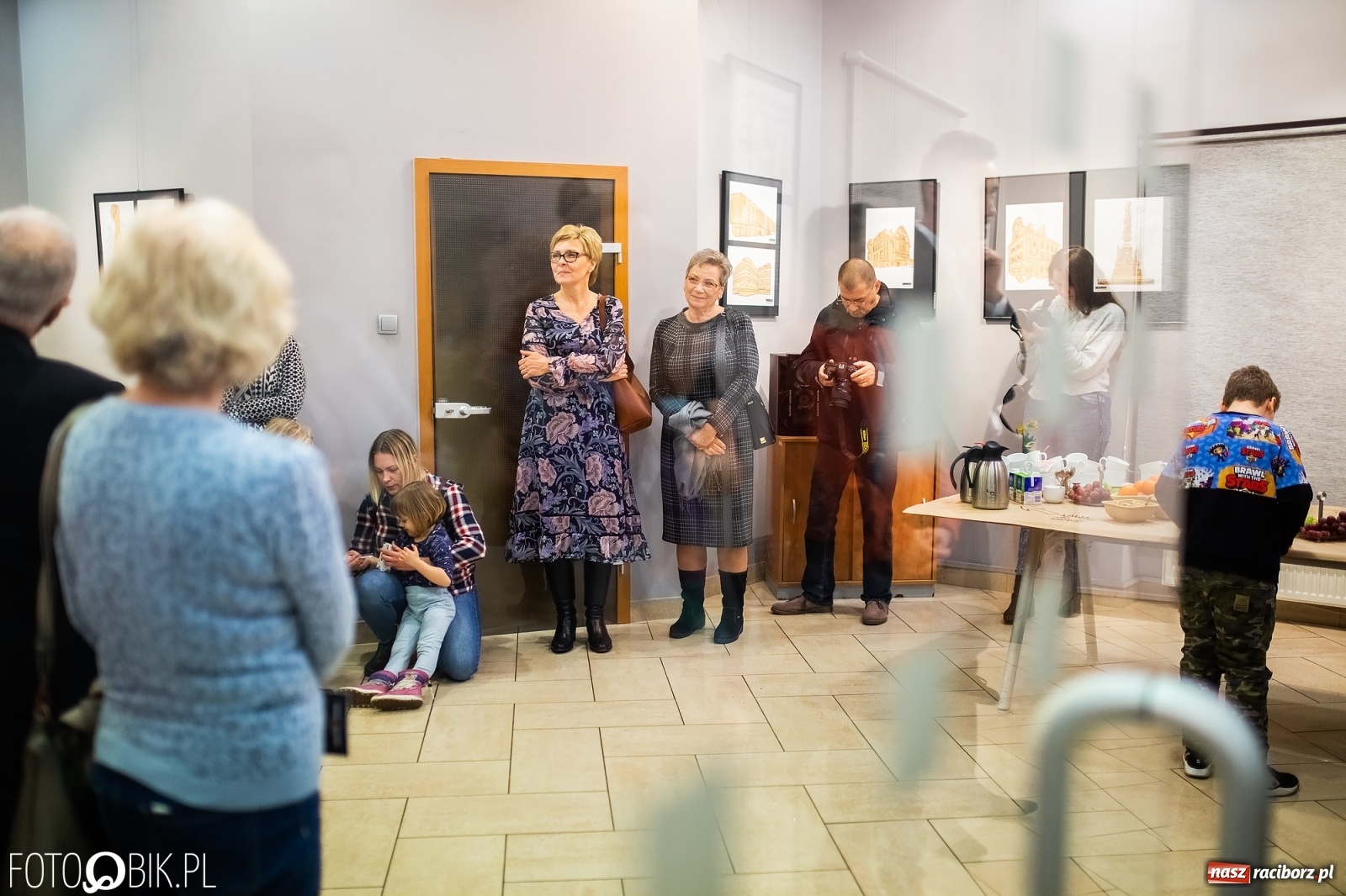 Zdjęcie w galerii na portalu naszraciborz.pl: Julia Anna Maluje Racibórz w Galerii OBOK wiadomości z regionu