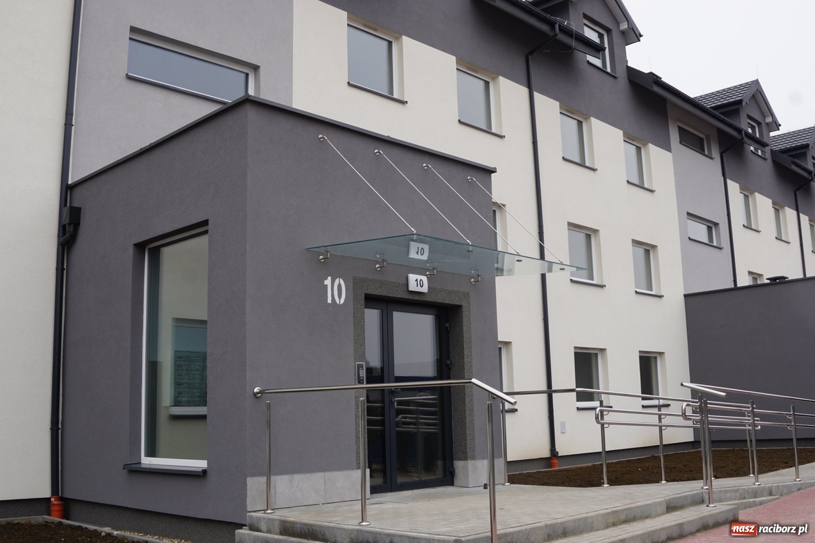 Zdjęcie w galerii na portalu naszraciborz.pl: Odbiór techniczny na Łąkowej zakończony. Wkrótce przekazanie kluczy do mieszkań [FOTO]  wiadomości z regionu