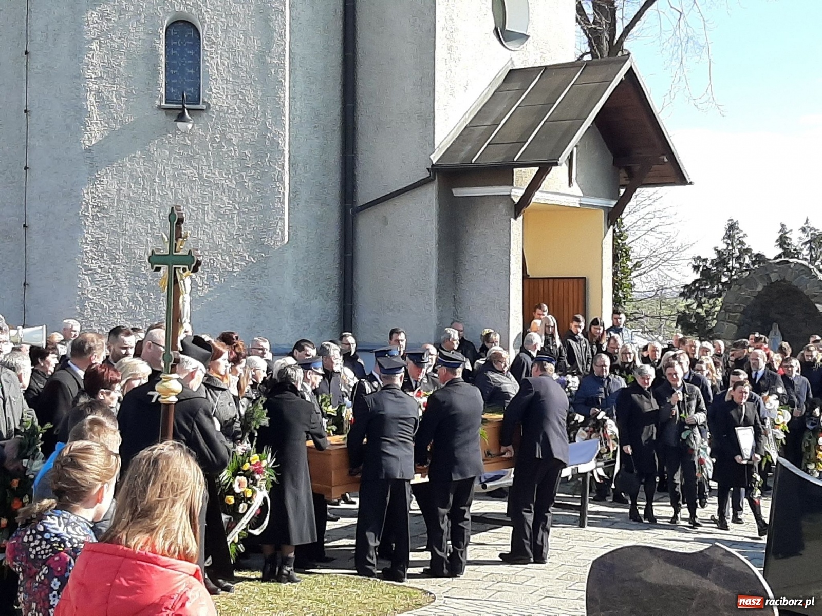 Zdjęcie w galerii na portalu naszraciborz.pl: Ostatnie pożegnanie śp. Bertolda Fichny [FOTO i WIDEO] wiadomości z regionu