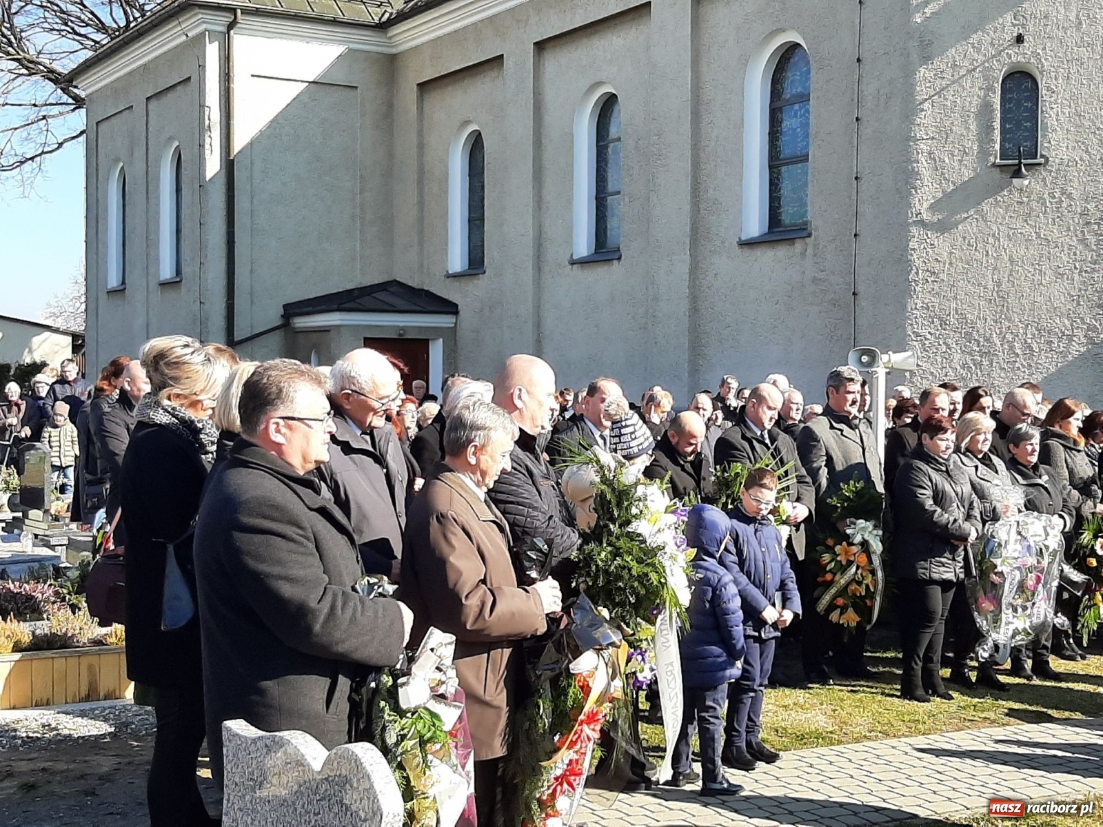 Zdjęcie w galerii na portalu naszraciborz.pl: Ostatnie pożegnanie śp. Bertolda Fichny [FOTO i WIDEO] wiadomości z regionu