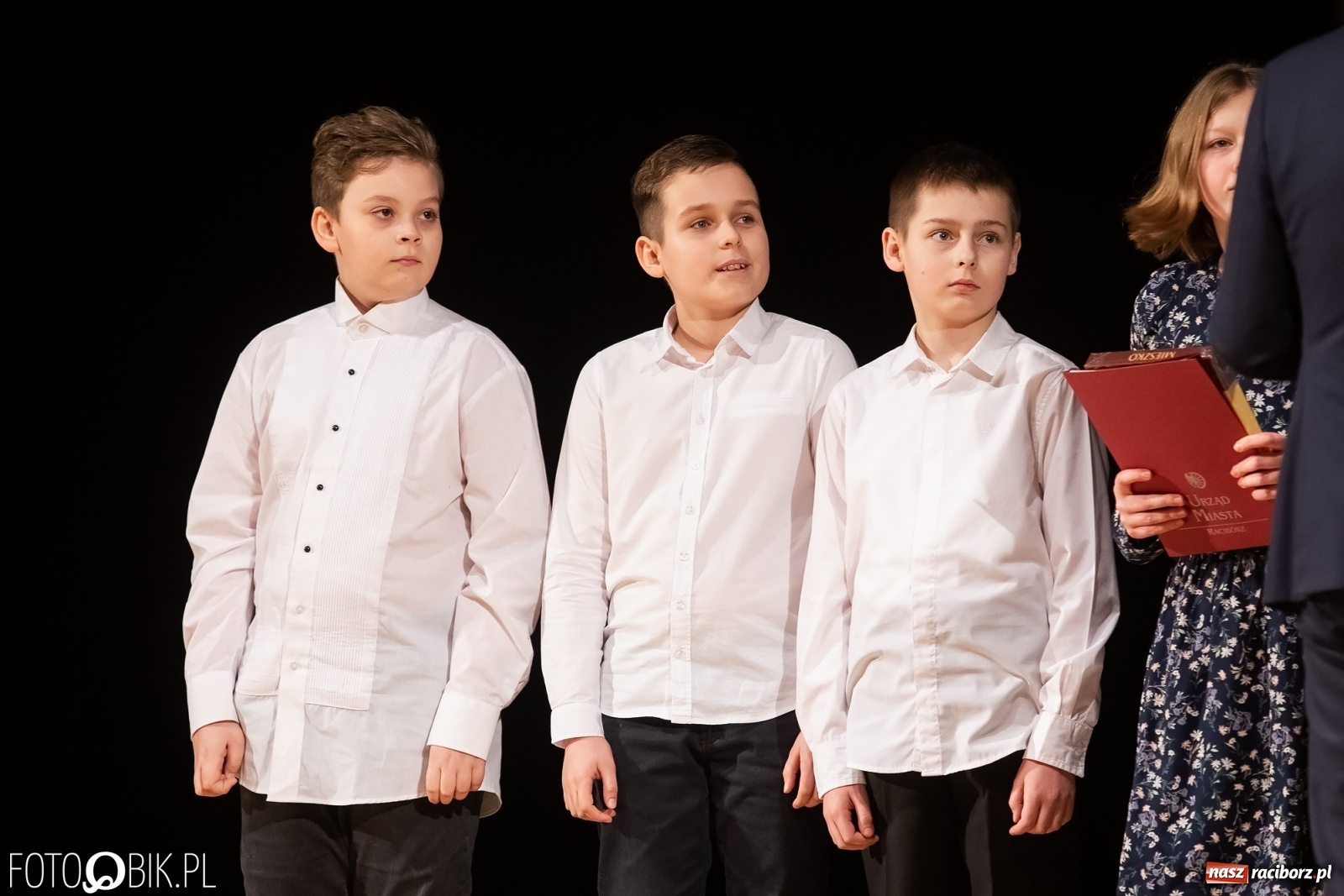 Zdjęcie w galerii na portalu naszraciborz.pl: Stypendia dla najlepszych uczniów raciborskich szkół rozdane wiadomości z regionu