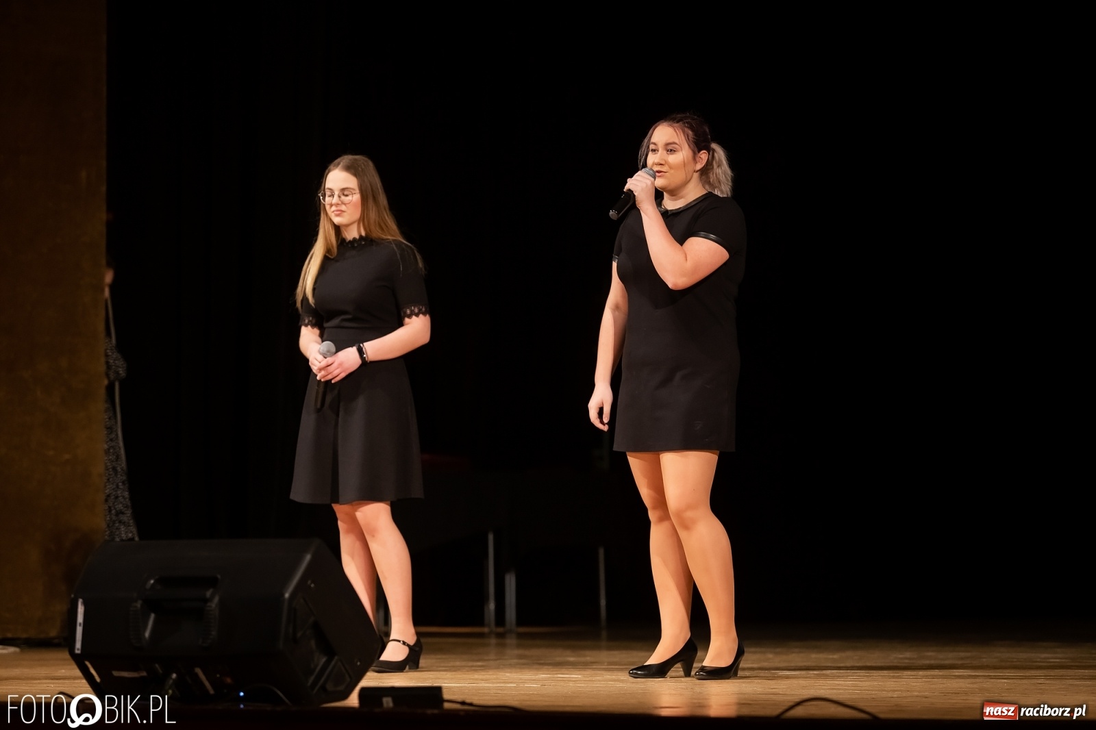 Zdjęcie w galerii na portalu naszraciborz.pl: Stypendia dla najlepszych uczniów raciborskich szkół rozdane wiadomości z regionu