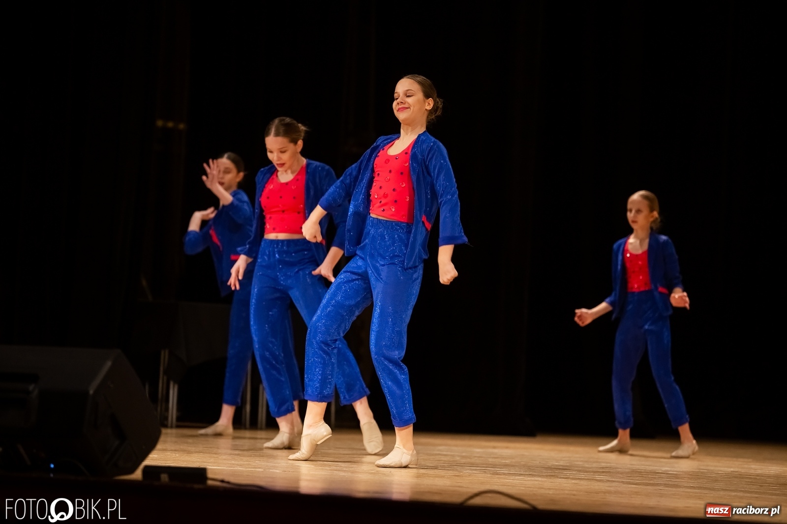 Zdjęcie w galerii na portalu naszraciborz.pl: Stypendia dla najlepszych uczniów raciborskich szkół rozdane wiadomości z regionu
