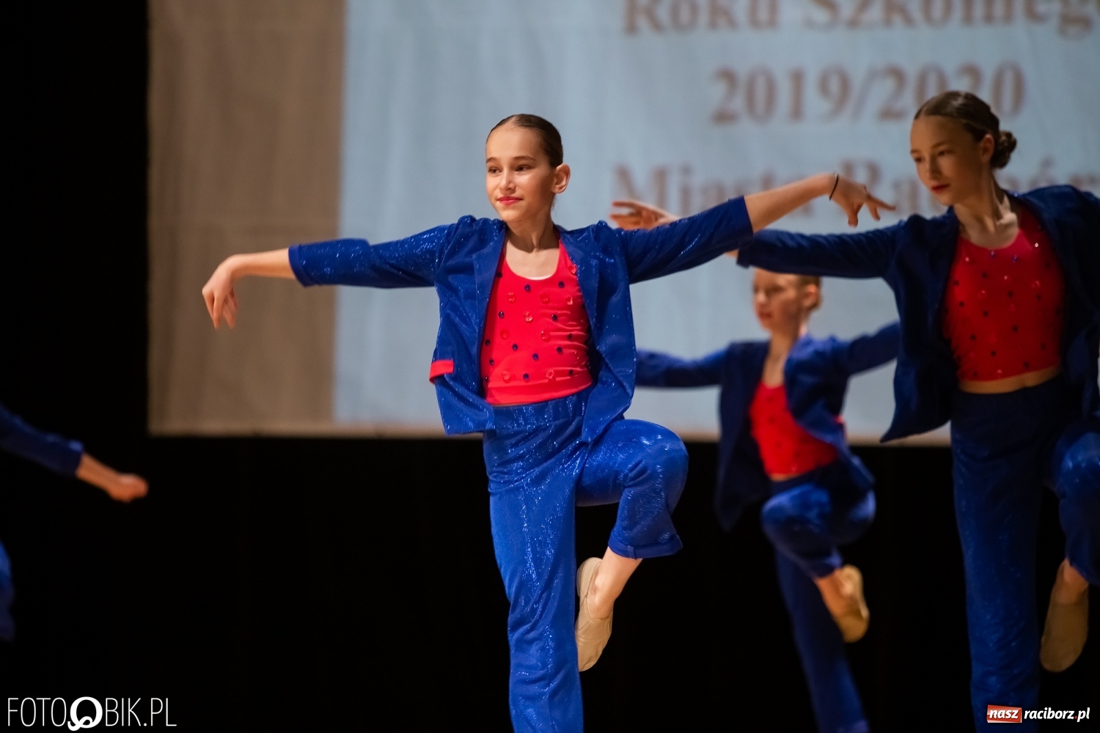 Zdjęcie w galerii na portalu naszraciborz.pl: Stypendia dla najlepszych uczniów raciborskich szkół rozdane wiadomości z regionu