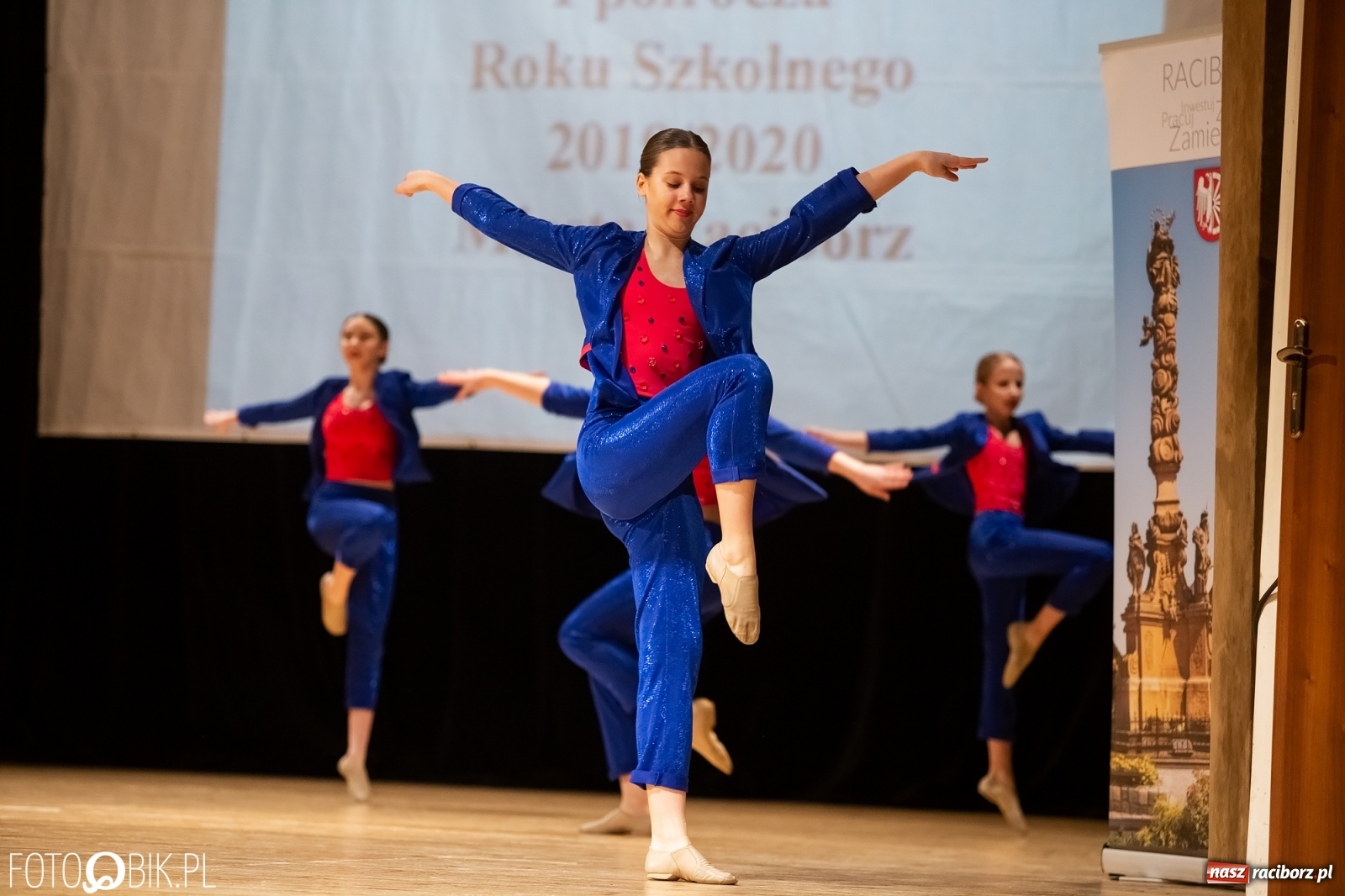 Zdjęcie w galerii na portalu naszraciborz.pl: Stypendia dla najlepszych uczniów raciborskich szkół rozdane wiadomości z regionu
